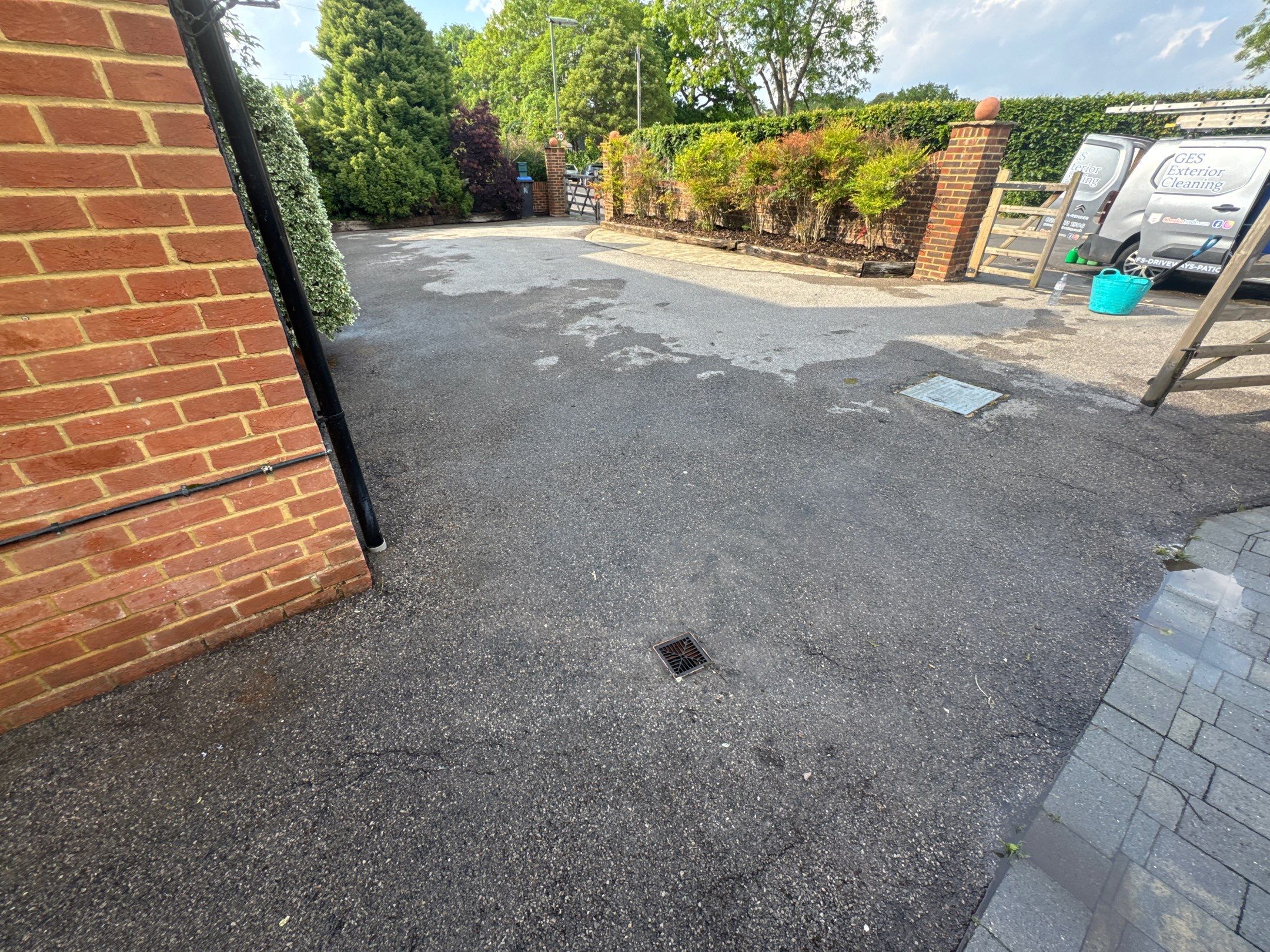 Tarmac Driveway Clean using Flat Surface Cleaner by Ges Exterior Cleaning ltd