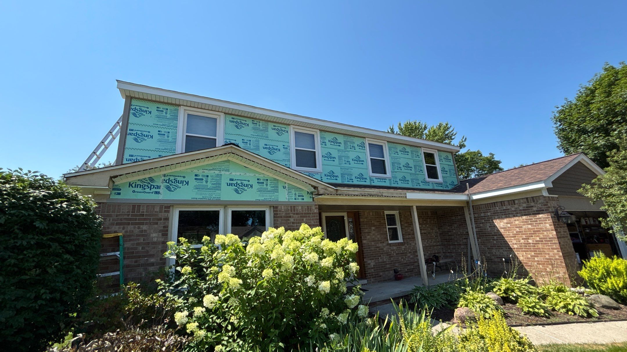 Siding Replacement using Alside S7 Cedar Mill Grain Pebble by 180 Contractors