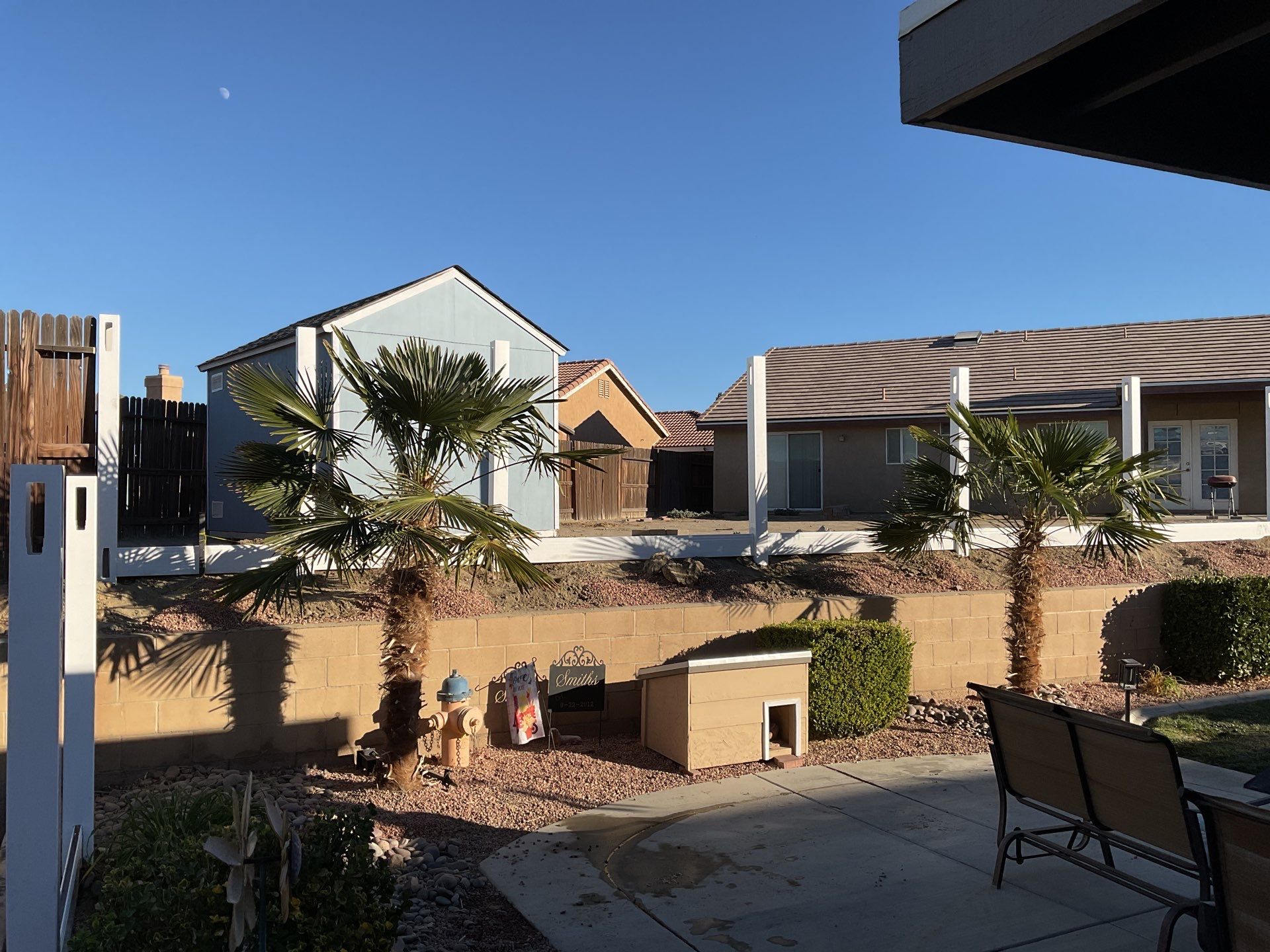 Fence installation using vinyl by Fence Guys Inc.