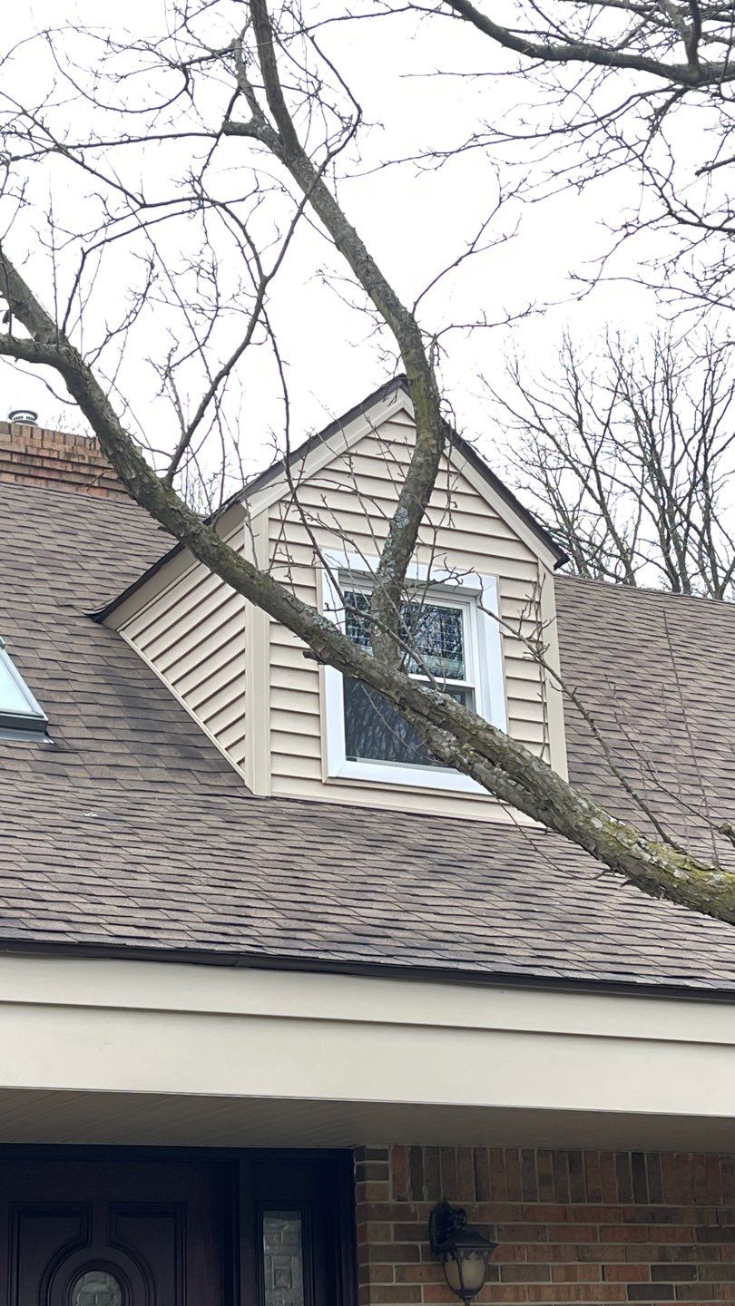 Siding Replacement using CertainTeed Restoration Classis D4 by 180 Contractors