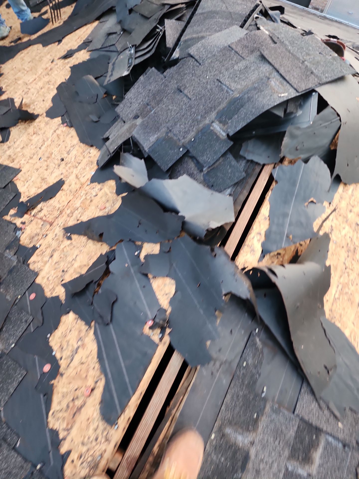 Residential Roofing Installation using Owen's Corning Duration (Lifetime) Shingles by Roof Repair Company