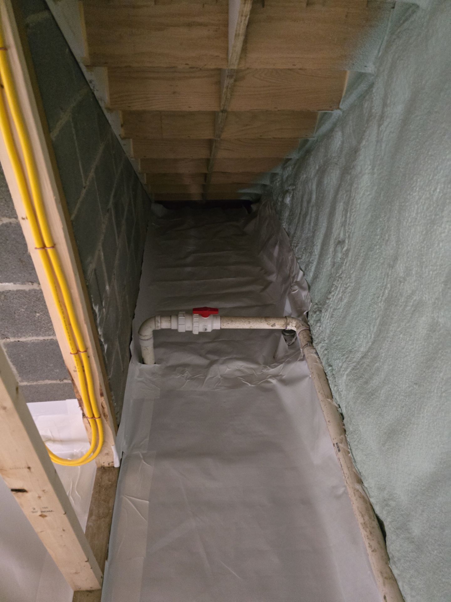 Crawl Space Encapsulation using Closed Cell Spray Foam by NYS Foam & Energy