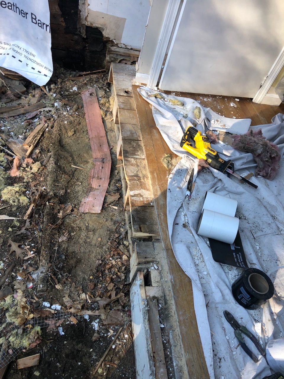 Exterior remodeling in Carlsile, MA by UBrothers Construction