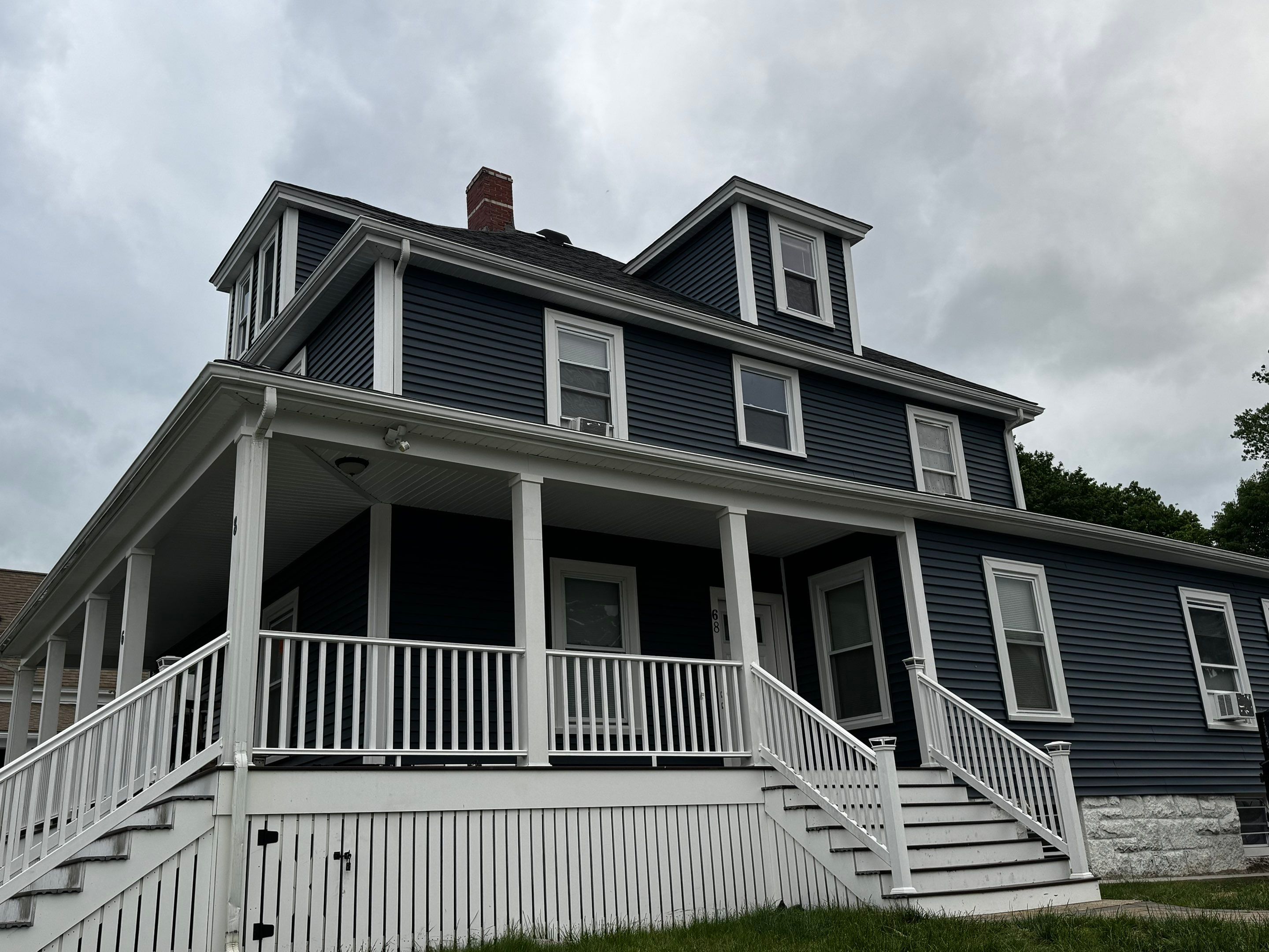 Tyee Siding  by Tyee Construction Corp