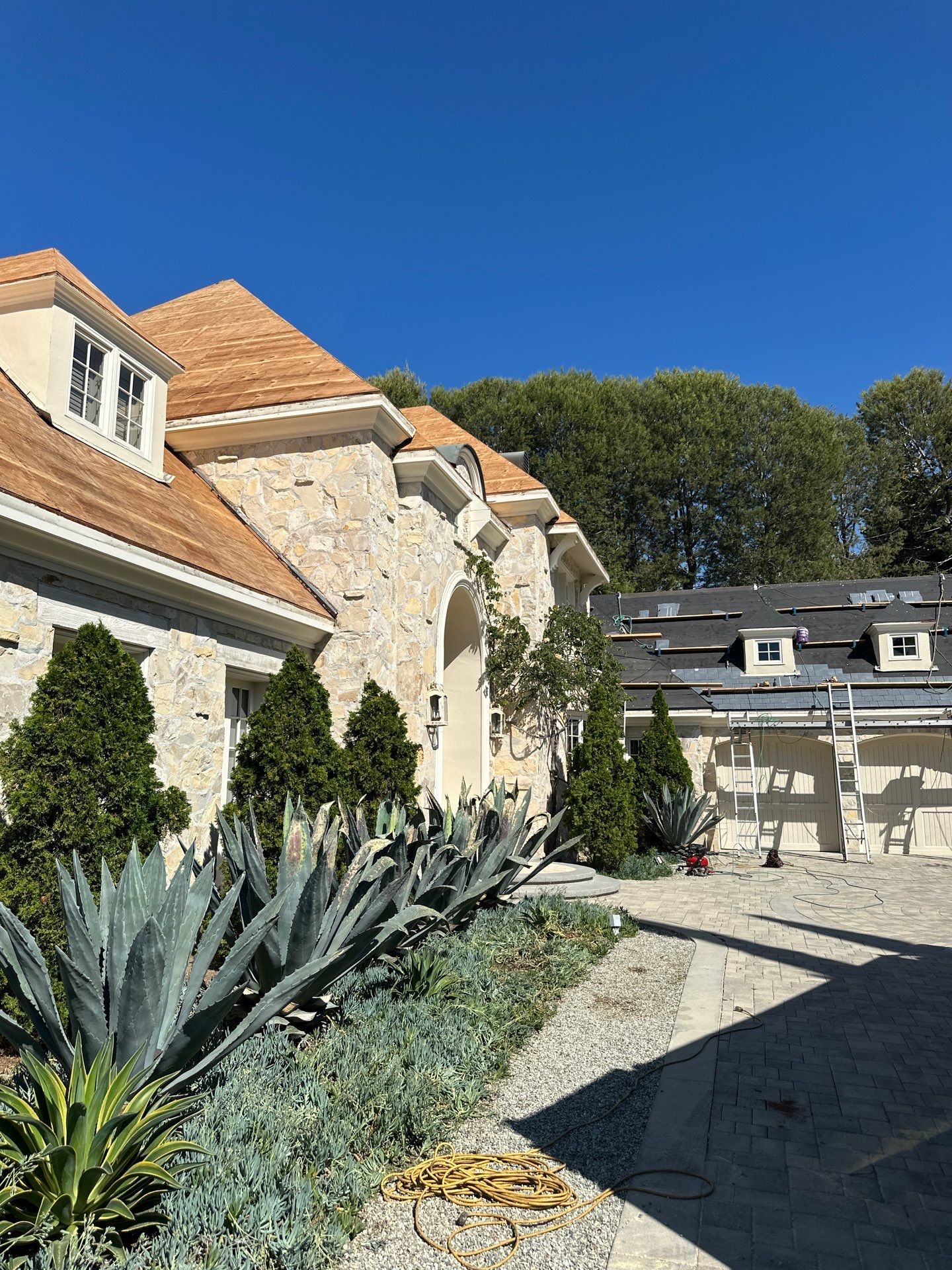 Stunning Los Angeles Mansion by Hull Brothers Roofing