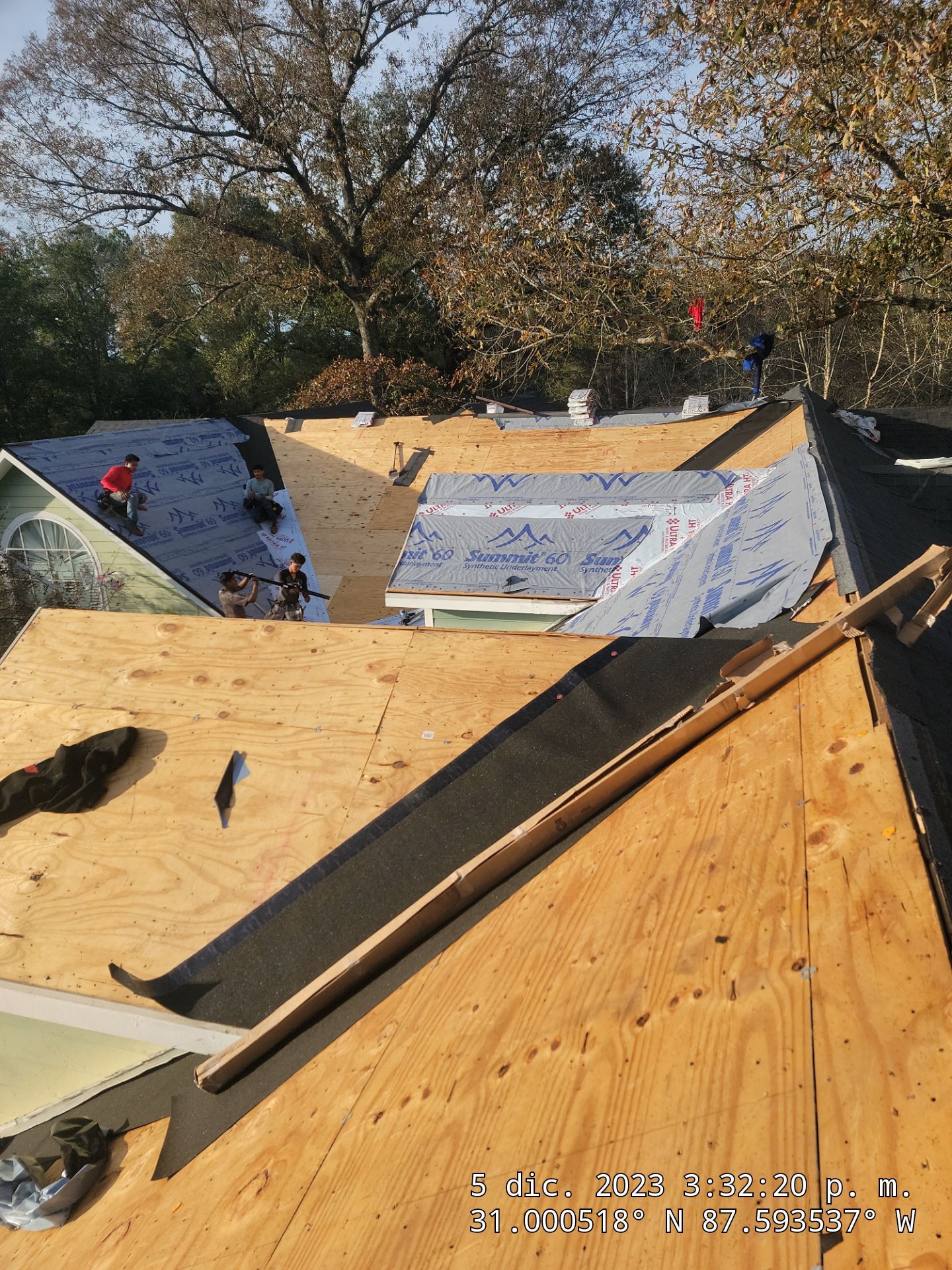 Jaye by IAM Roofing LLC