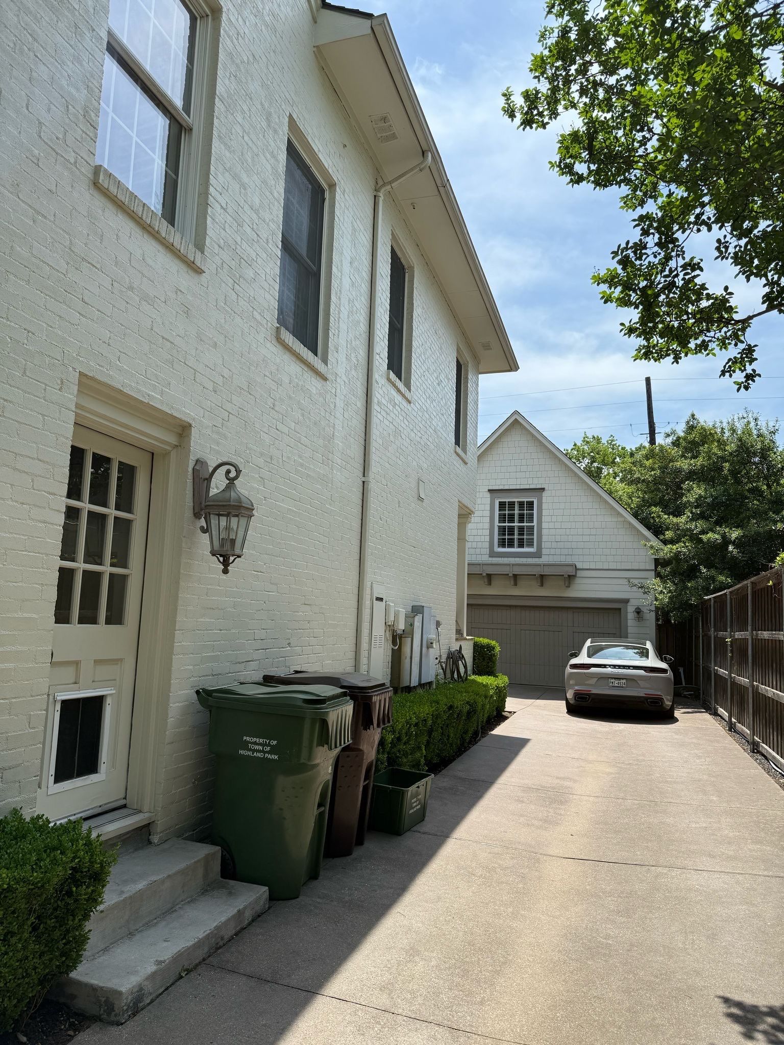 Project in Dallas by Armor Roofing | Exteriors