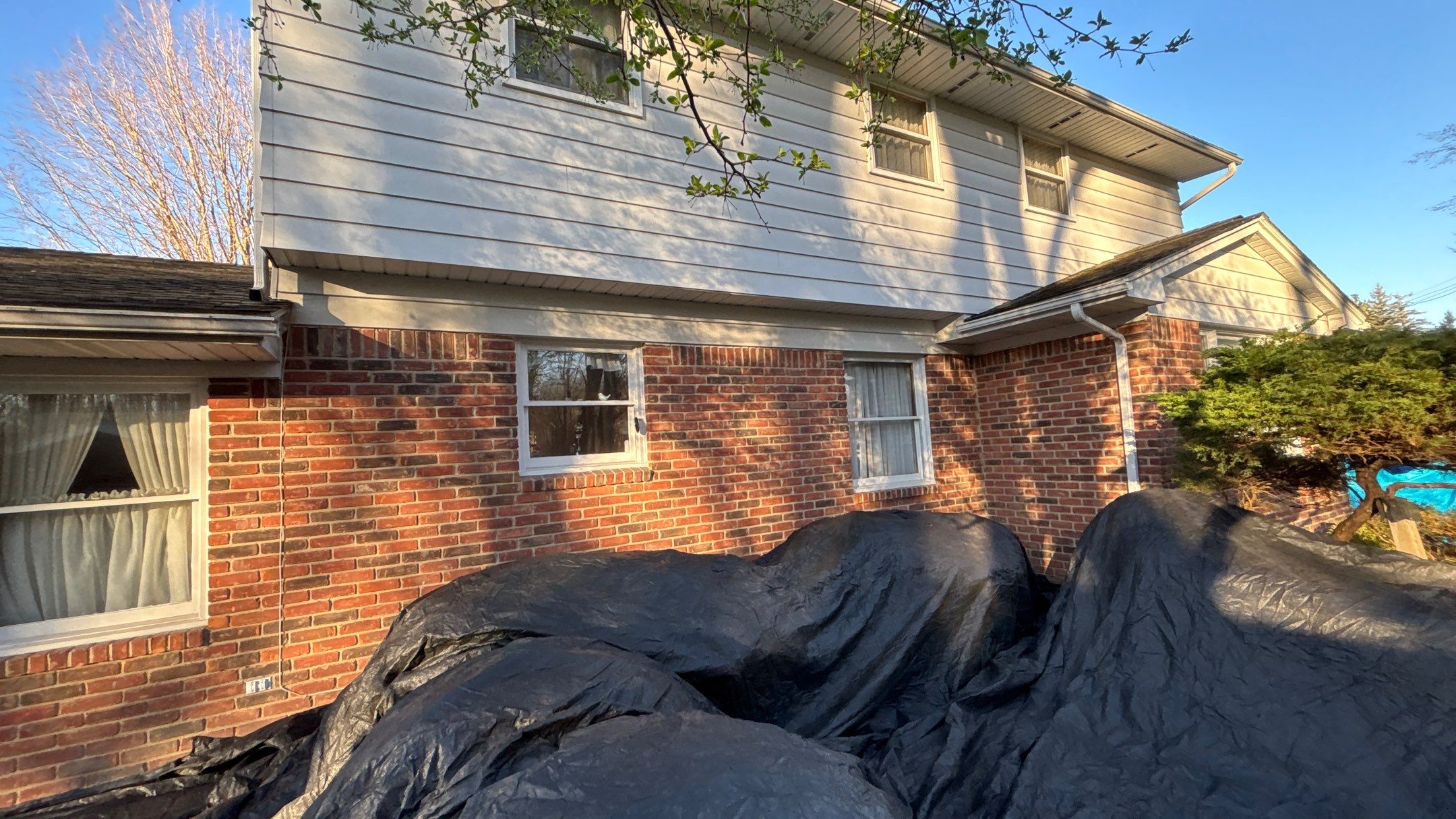Roof Replacement using Owens Corning Onyx Black by 180 Contractors