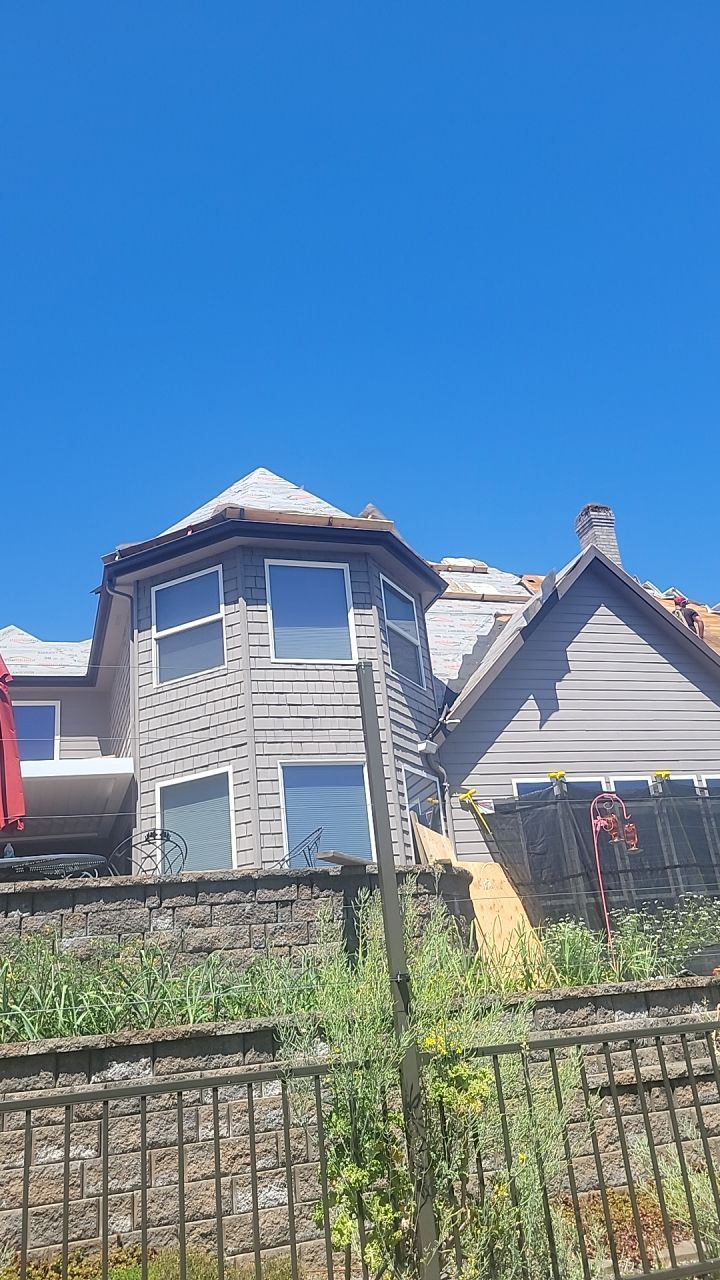 Residential Roofing Installation using Malarkey Windsor 50 Year Shingle (Color: Storm Grey) by Orezona Building & Roofing Company, Inc.