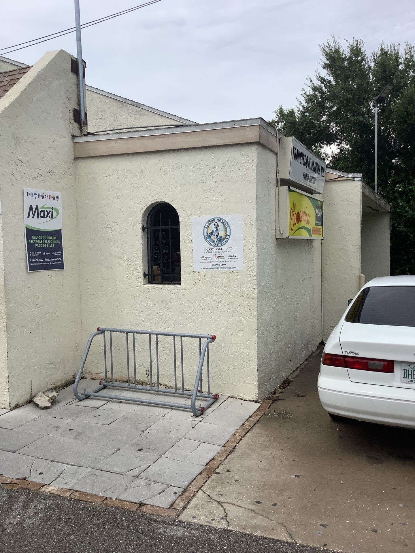 Replace the Fascia and New Downspouts Fort Myers FL by Gutter Professors