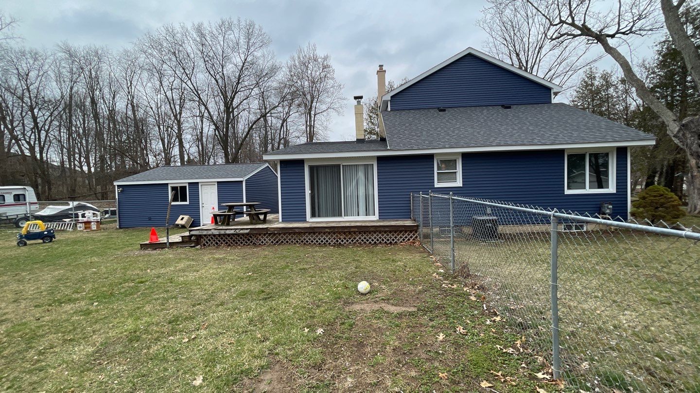 Siding Replacement using CertainTeed Restoration Classis D4 by 180 Contractors