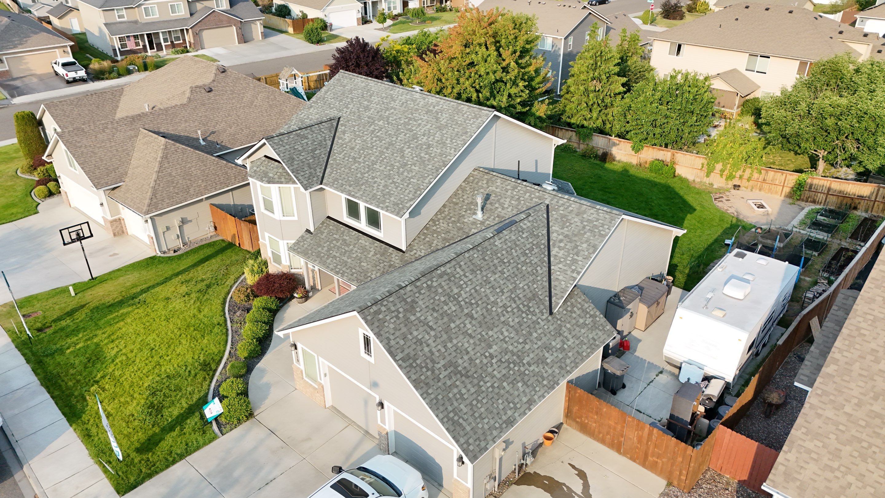 Residential Roofing Installation with CertainTeed Landmark Shingles in Kennewick by Alpine Roofing