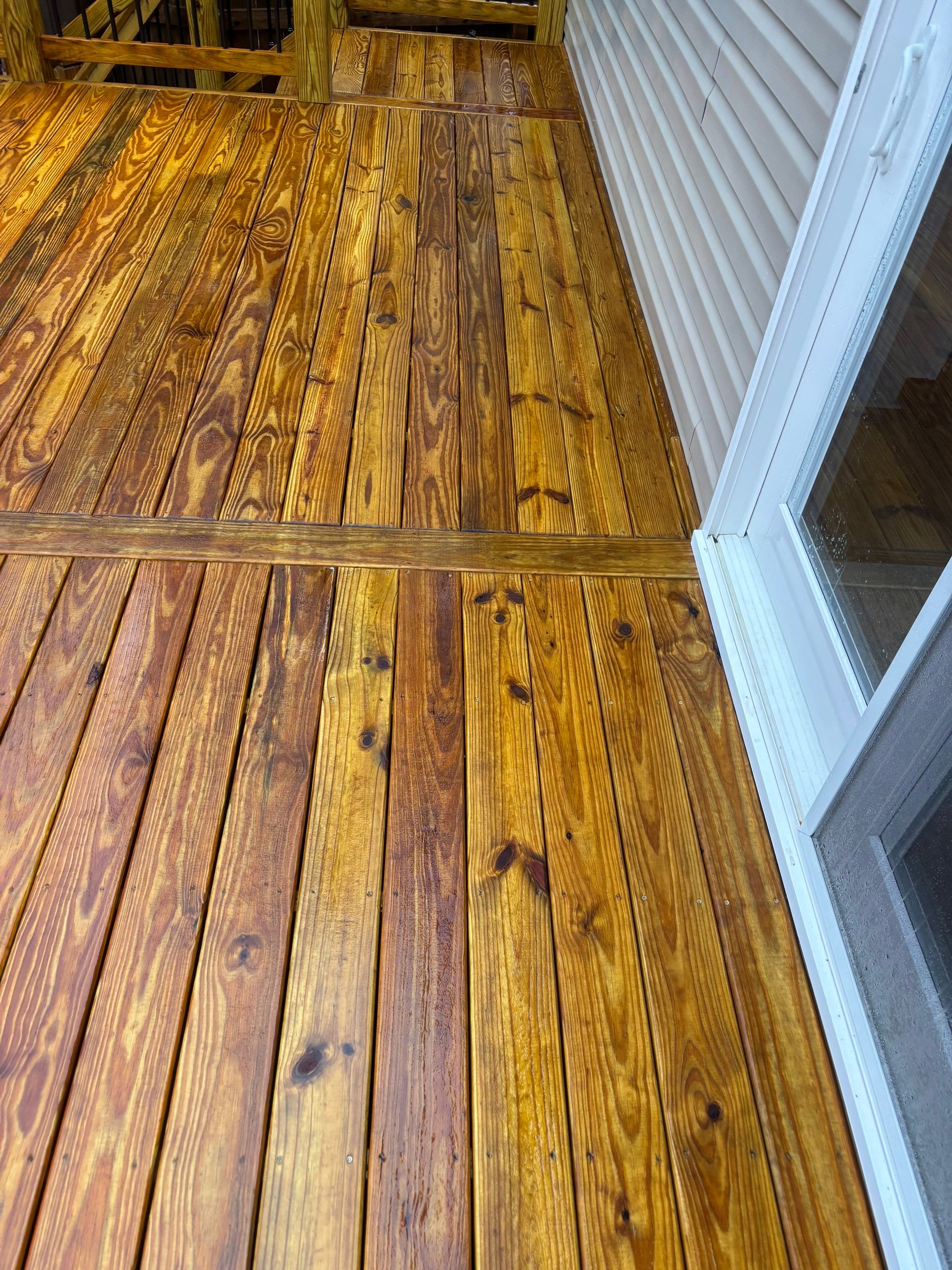 Wood Deck using Wood Sealant by DuraSeal