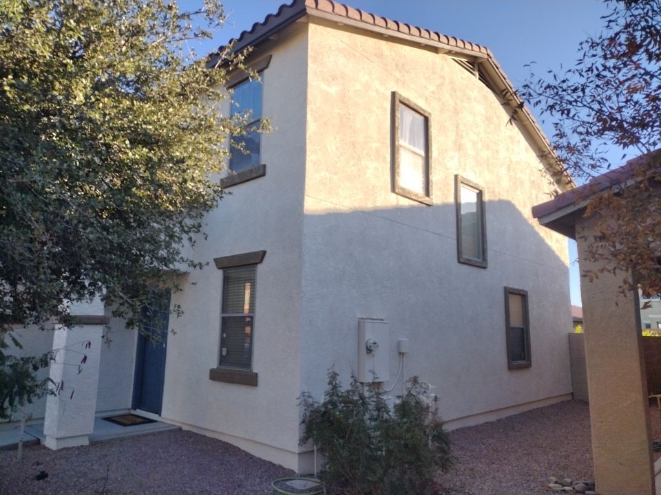 Exterior Painting using Dunn-Edwards EVERSHIELD®  by Crash of Rhinos Painting & Garage Floors