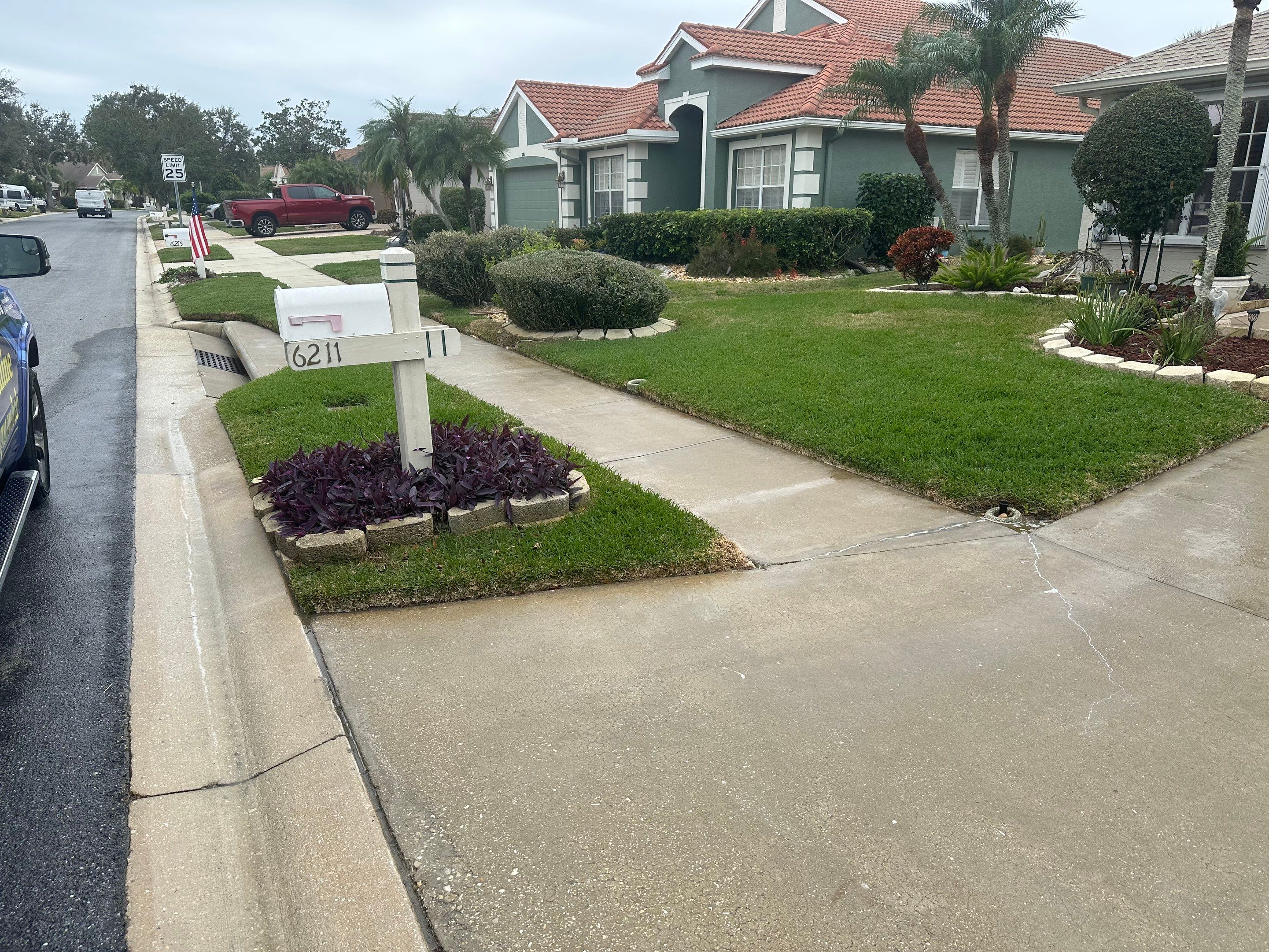 Driveway Cleaning and Rust Treatment - Fairways at Imperial Lakes, Palmetto, FL | Sunshine AquaWash by Sunshine AquaWash