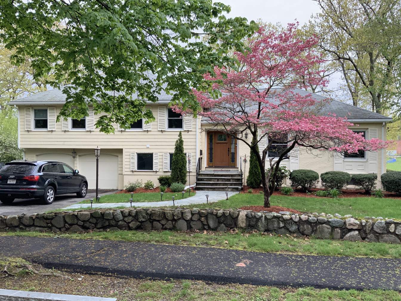Siding Installation using Everlast Composite Siding by UBrothers Construction