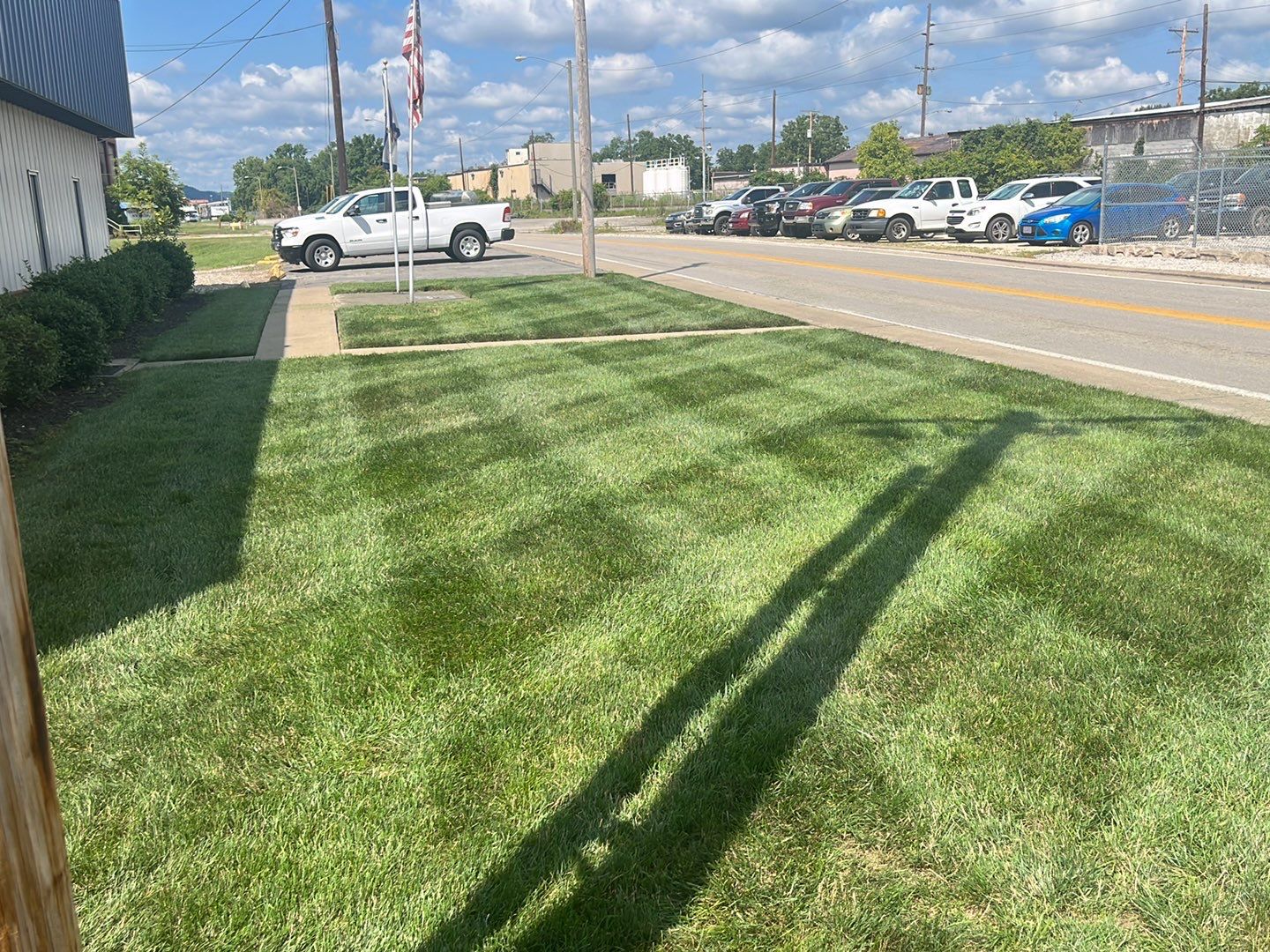 Full service mow and fertilizer before and after treatments using Fertilizer/Lime/and Mowing by GrassBusters, Inc.