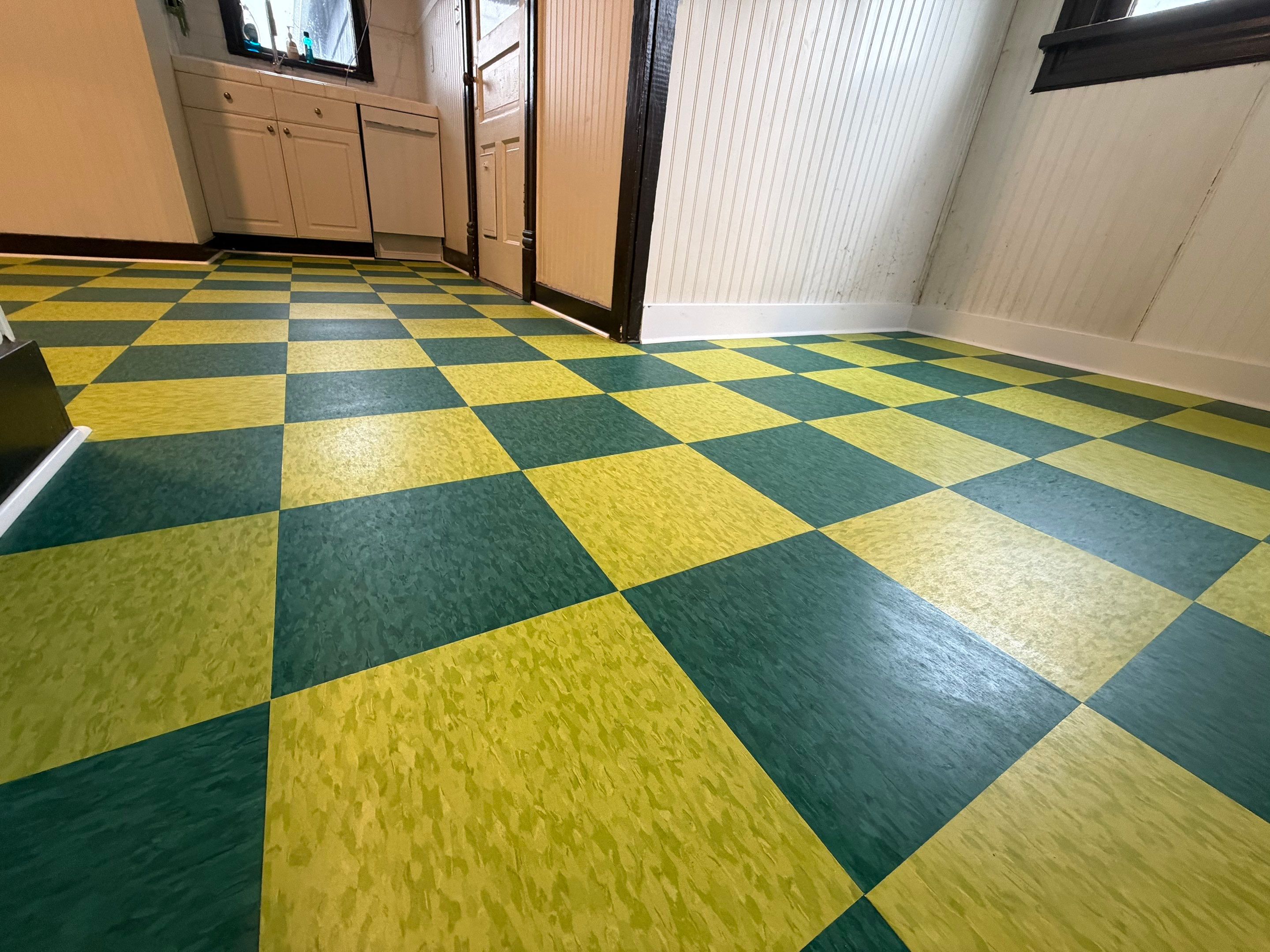 Vinyl Floor Tile by Handyman State LLC