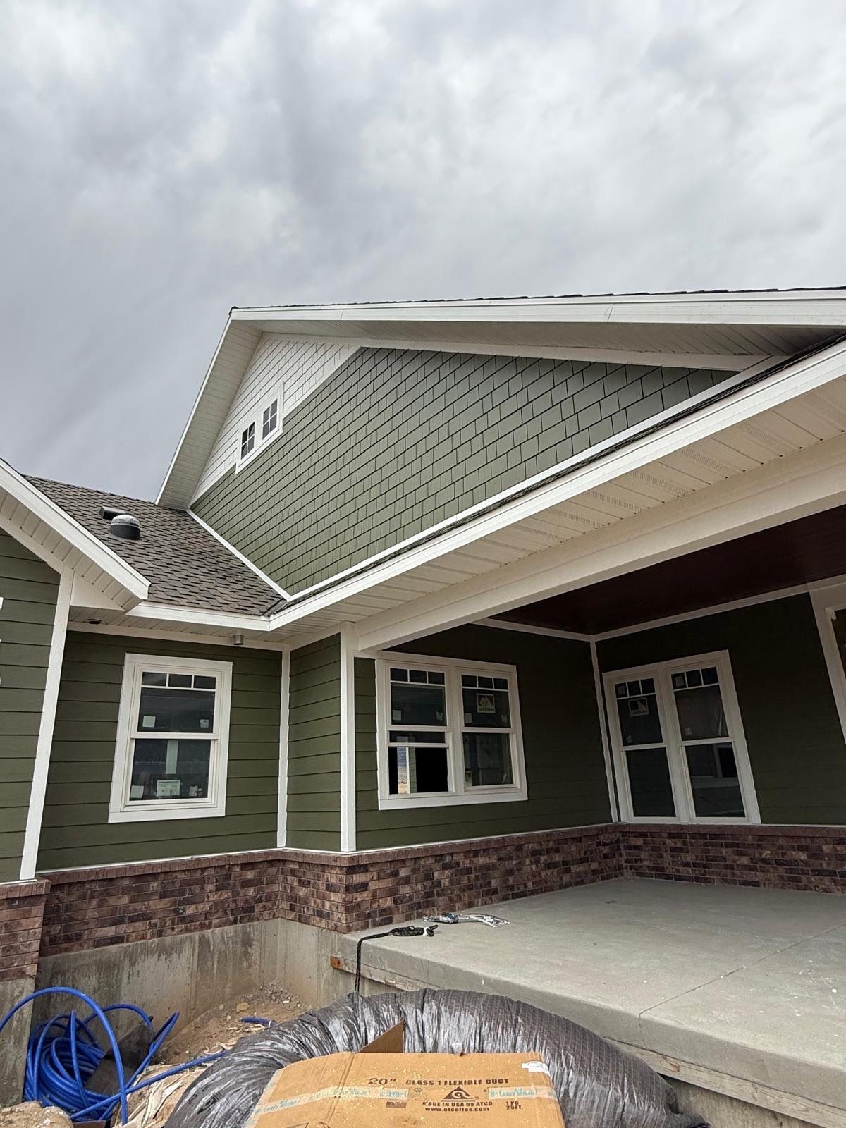 Scipio | Hardie Mixed Siding | Mountain Sage & Arctic White by Ideal Siding Utah