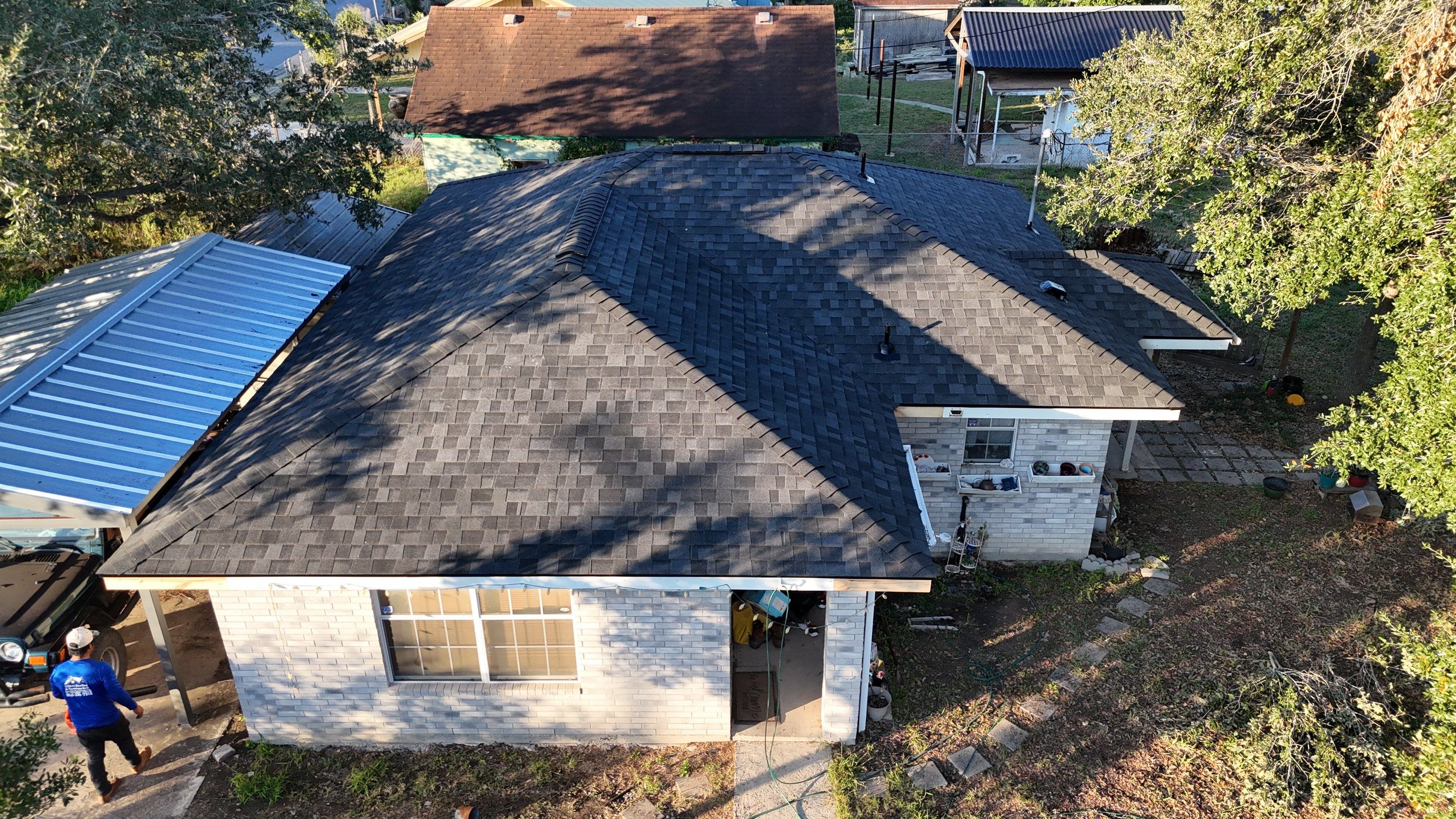 Oakridge Onyx Black in Elsa, Tx by PMG Home LLC
