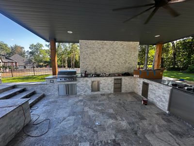Modern Patio Cover and Kitchen in Montgomery