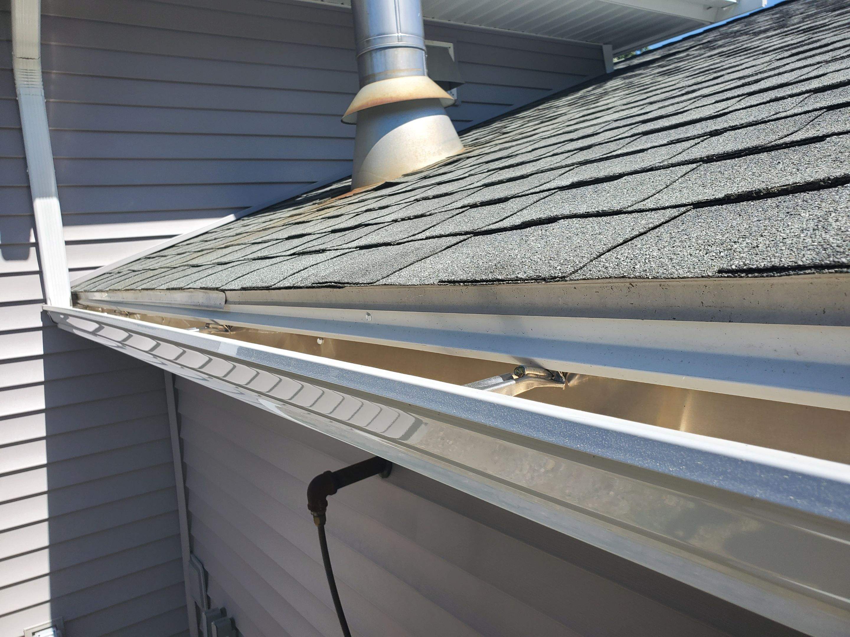 Siding Installation using insulation, PVC trim and vinyl siding by UBrothers Construction