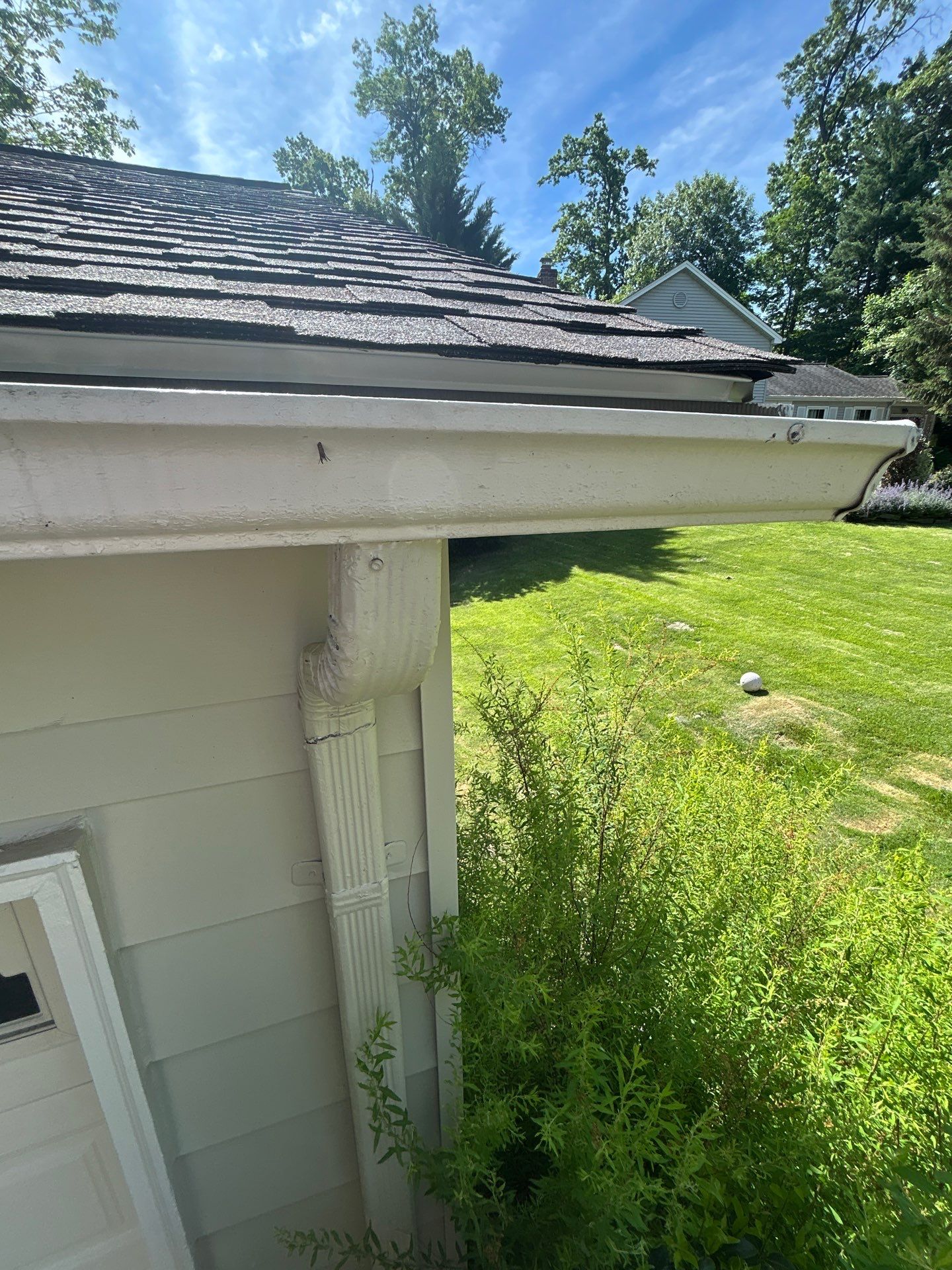 West Springfield: Residential Roof Replacement with CertainTeed Landmark in Heather Blend by RM Banning, Inc.