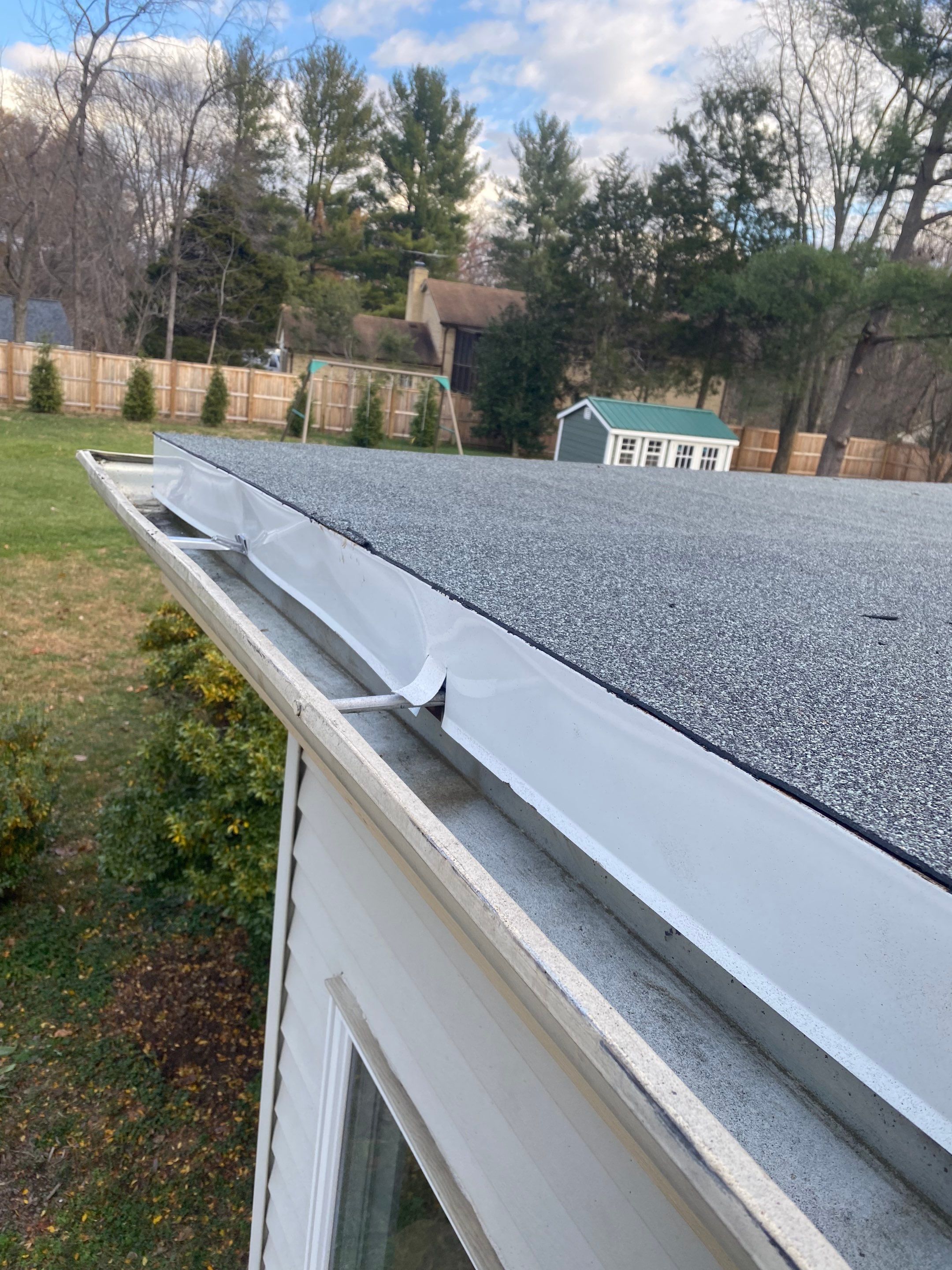 Herndon: CertainTeed Landmark Pro Designer Shingles in Max Def Driftwood by RM Banning, Inc.