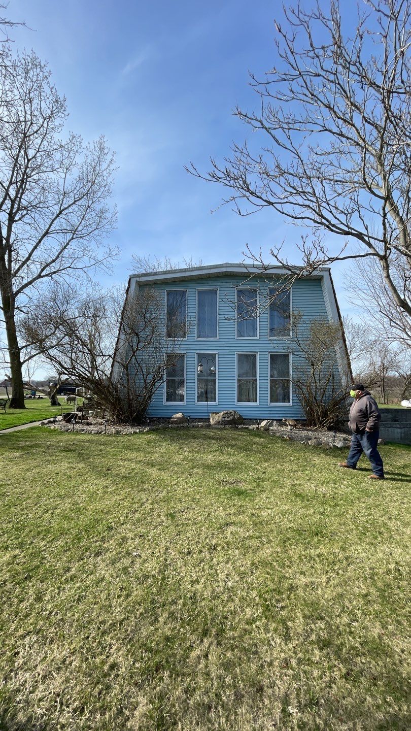 EDCO Arrowline SHAKE HD Metal Roof on Historic Gambrel Home in Decatur, Indiana by 4Ever Metal Roofing