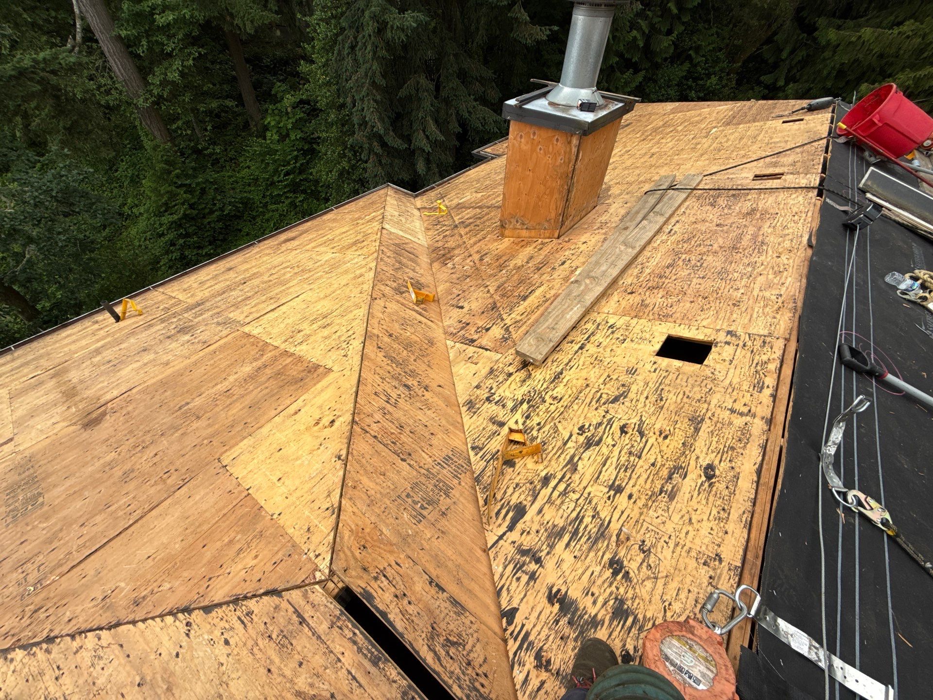 Project in West linn by Tom Leach Roofing