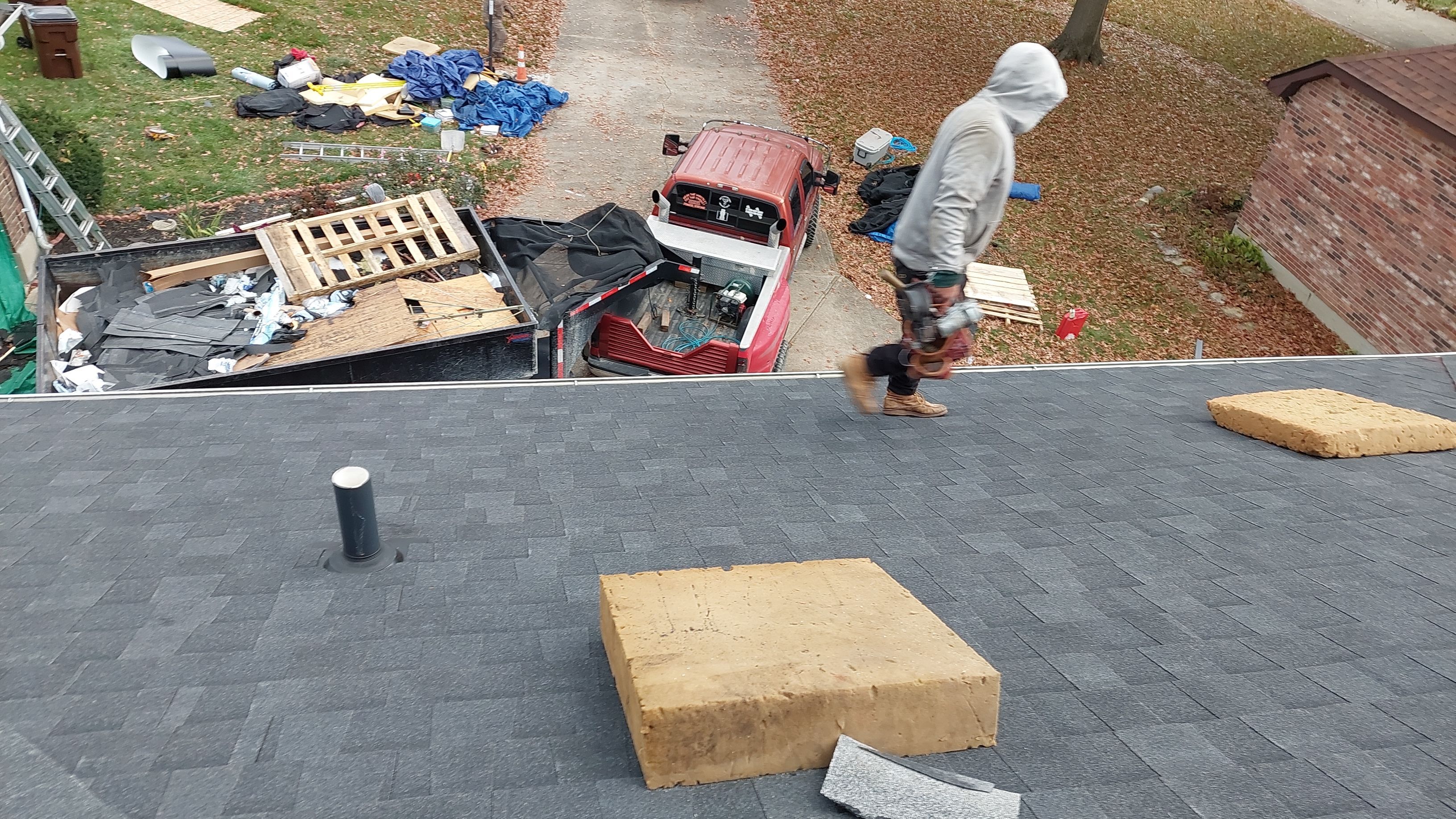 Liberty Township - Pristine Black by Tamlin Roofing