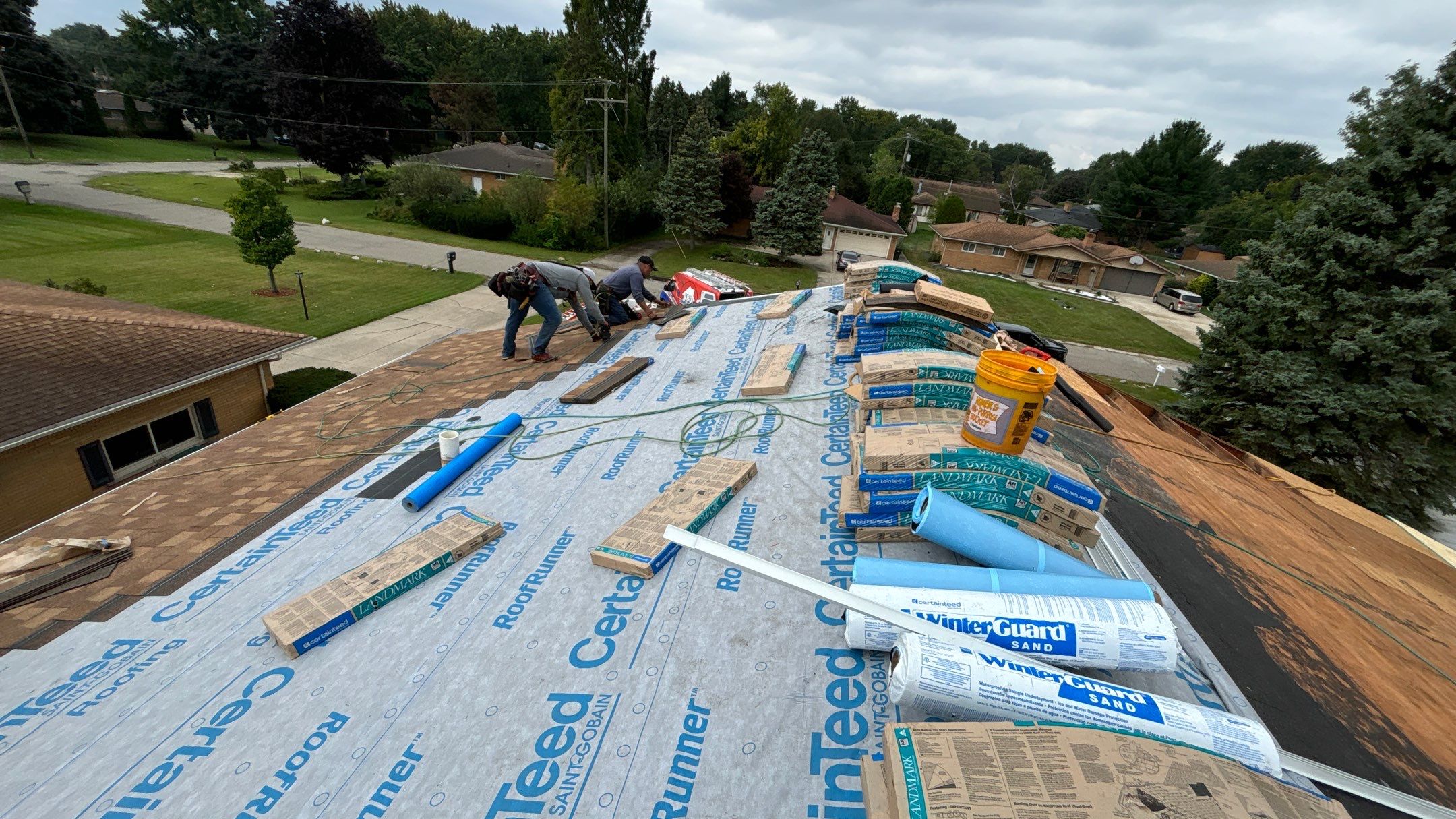 Roof Replacement using CertainTeed Landmark by 180 Contractors