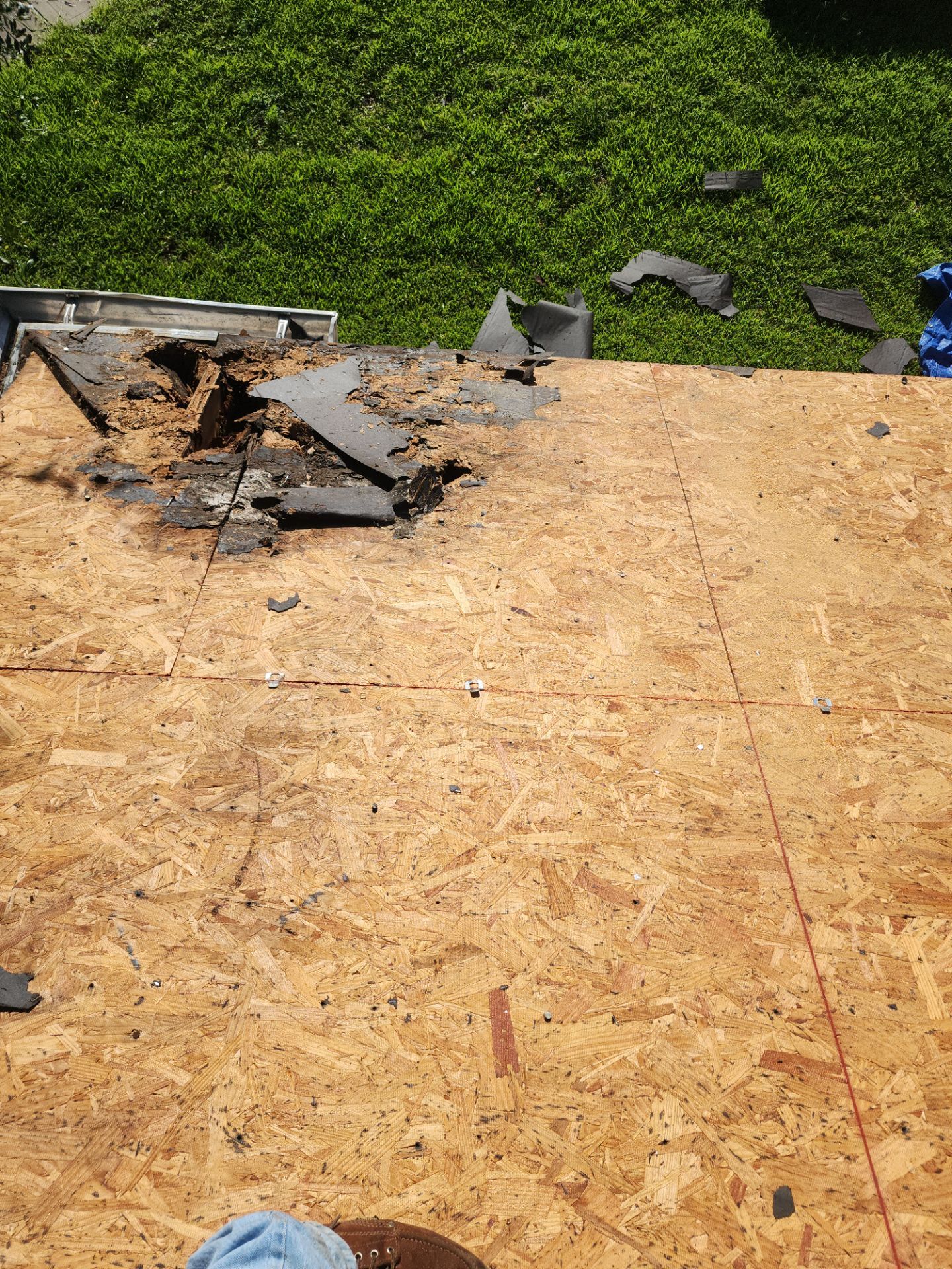 Residential Roof Installation using Owen's Corning Duration (Lifetime) Shingles by Roof Repair Company