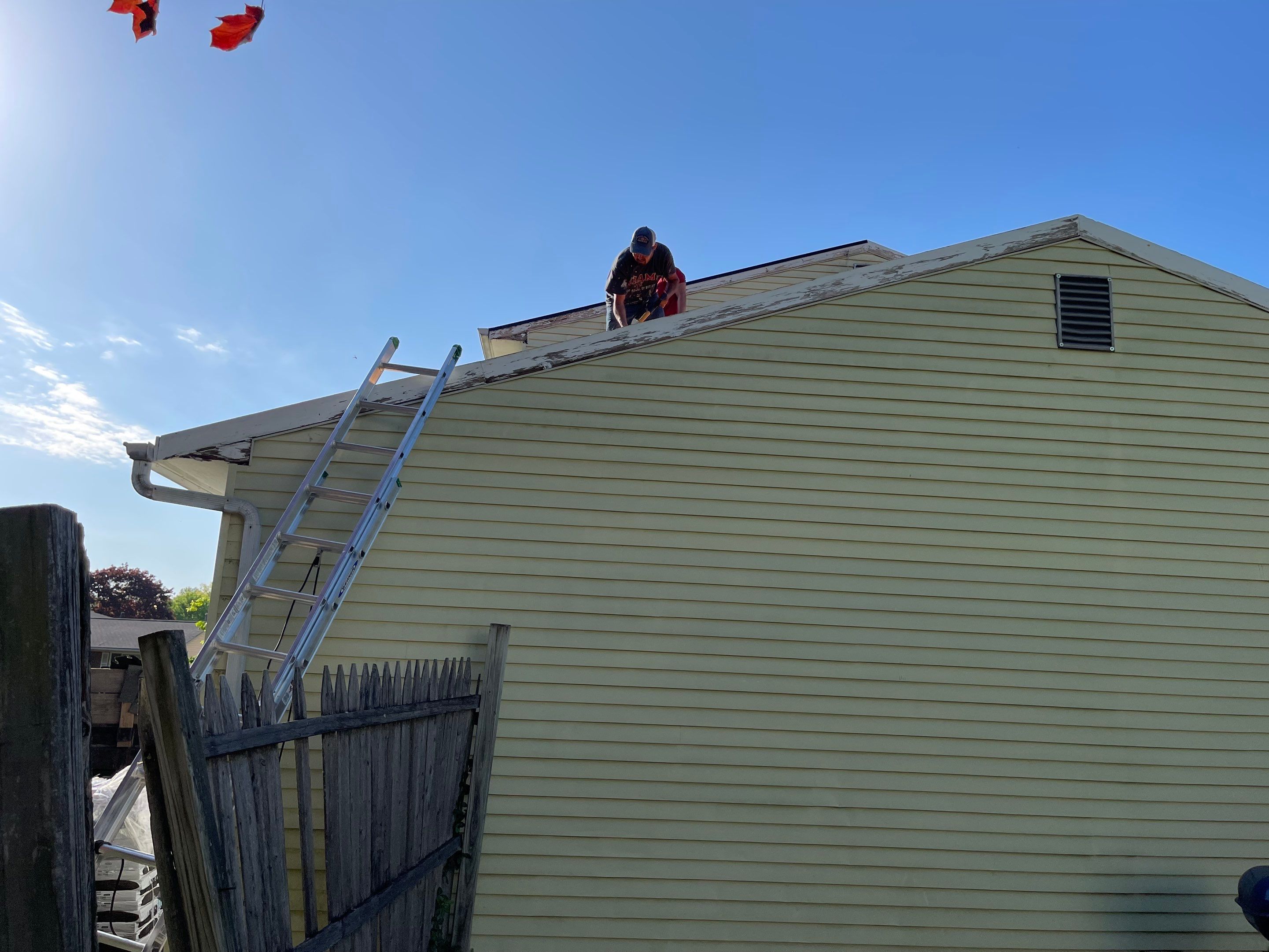 Siding Installation using Exterior Portfolio Vinyl Siding by SOS Home Ohio 