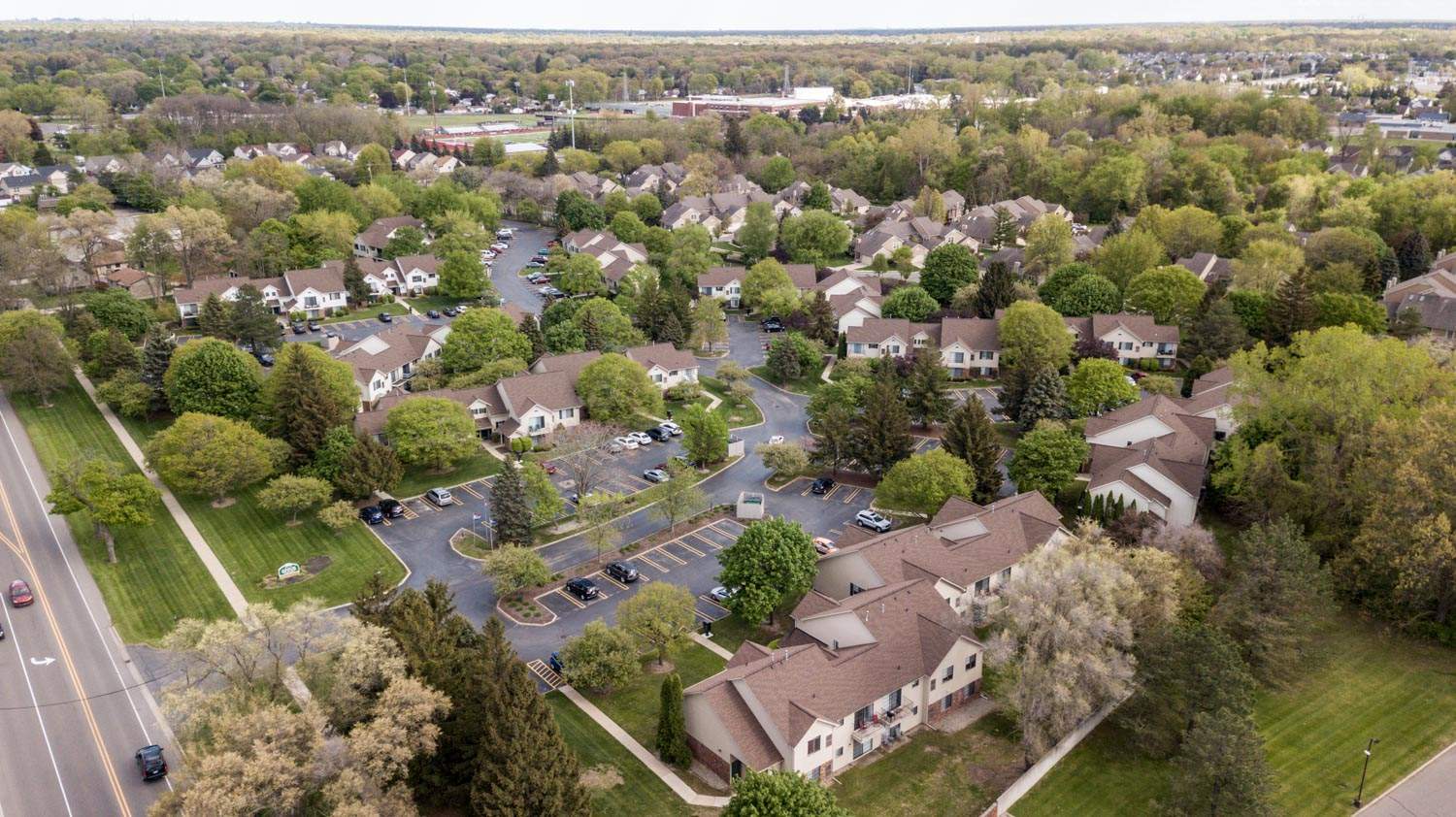 Large Scale RooF Replacement - Condo Association by Bloomfield Construction & Restoration