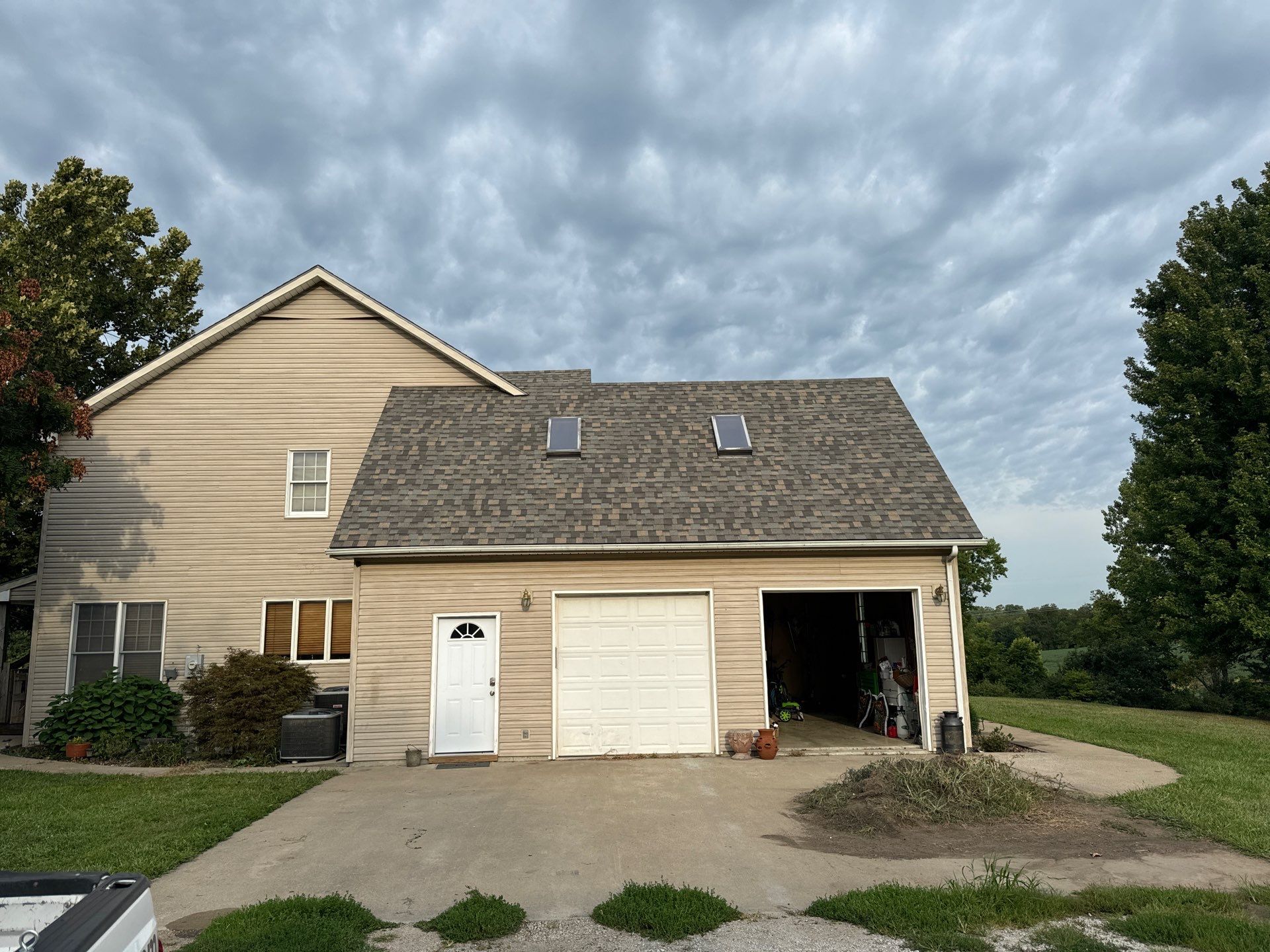 Comprehensive Residential Roof and Siding Replacement in Smithville Missouri by EEC Windows, Siding & Roofing