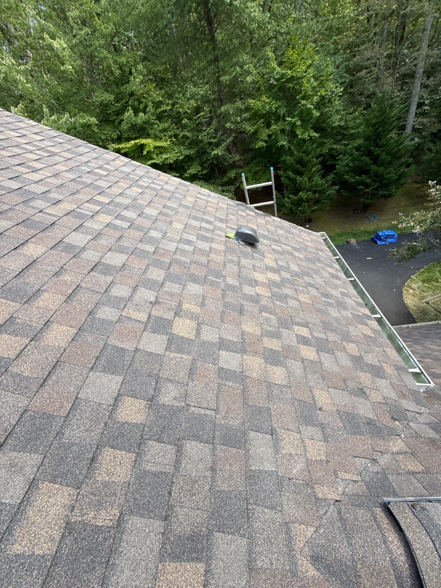 Fairfax station: Residential Roof with CertainTeed Landmark Pro in Max Def Shenandoah  by RM Banning, Inc.