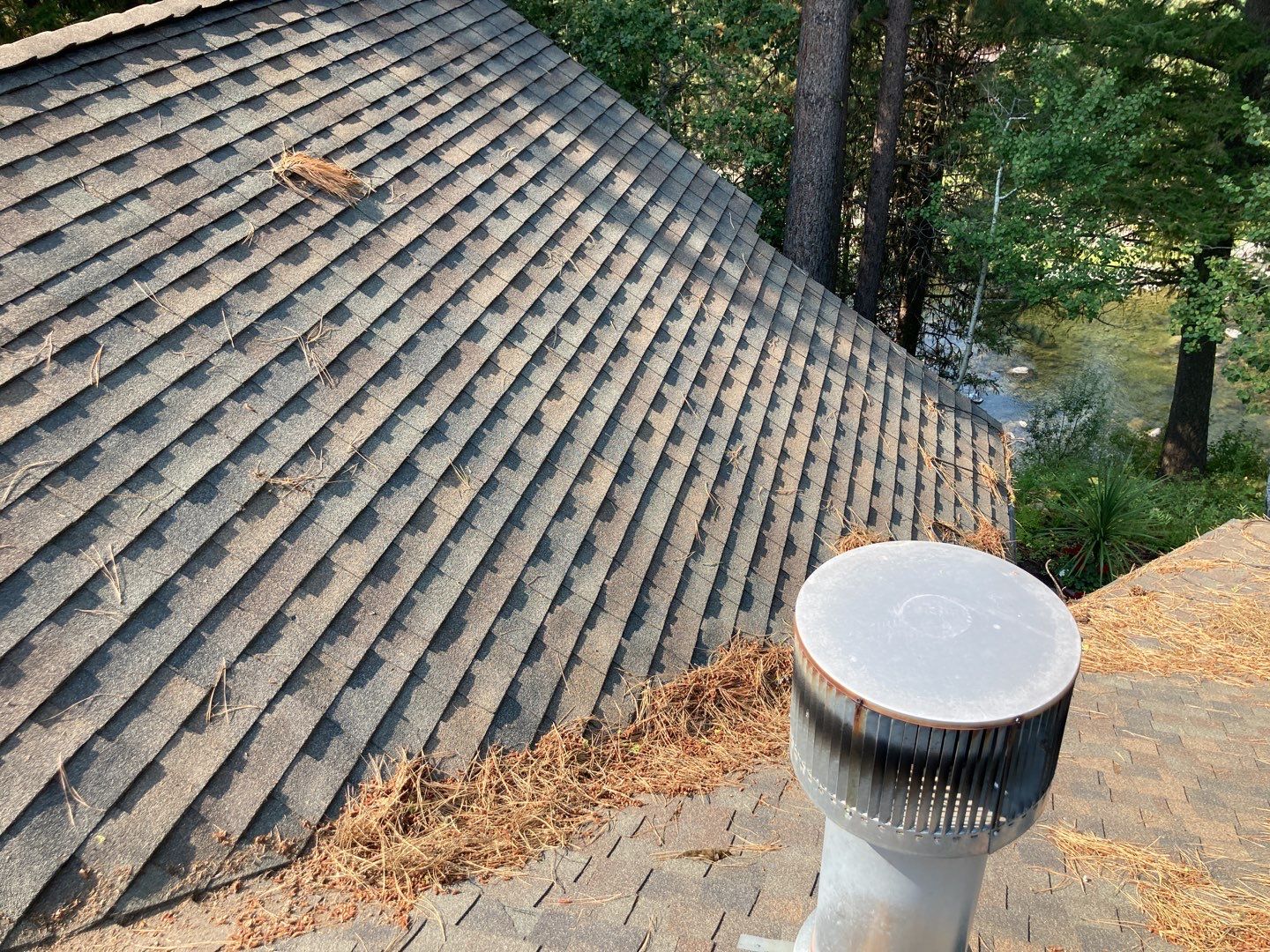 Two story new build gets a CertainTeed Landmark roof in Shenandoah  by ID Roofing LLC