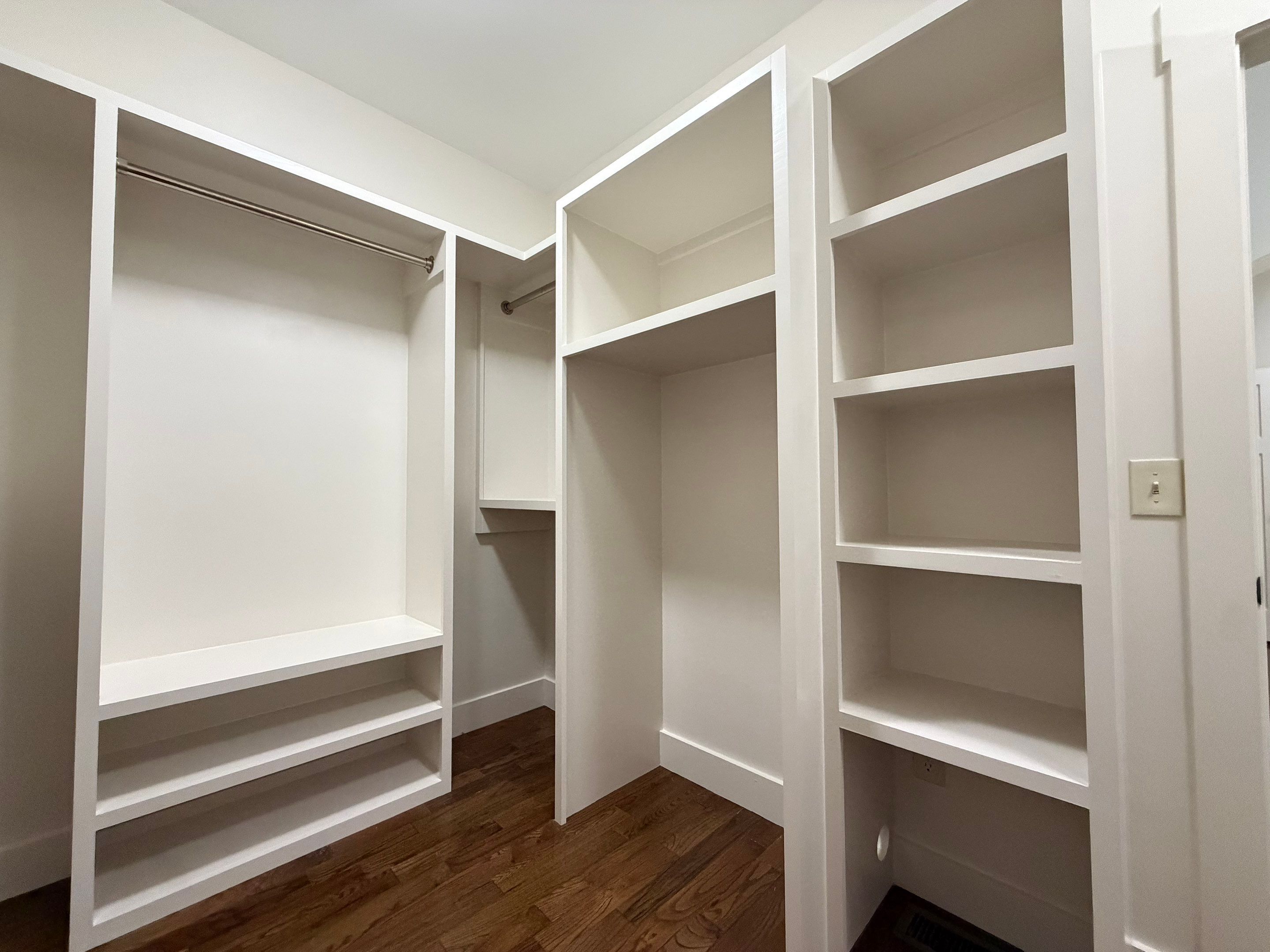 Custom Closet in Brentwood by Music City Improvements