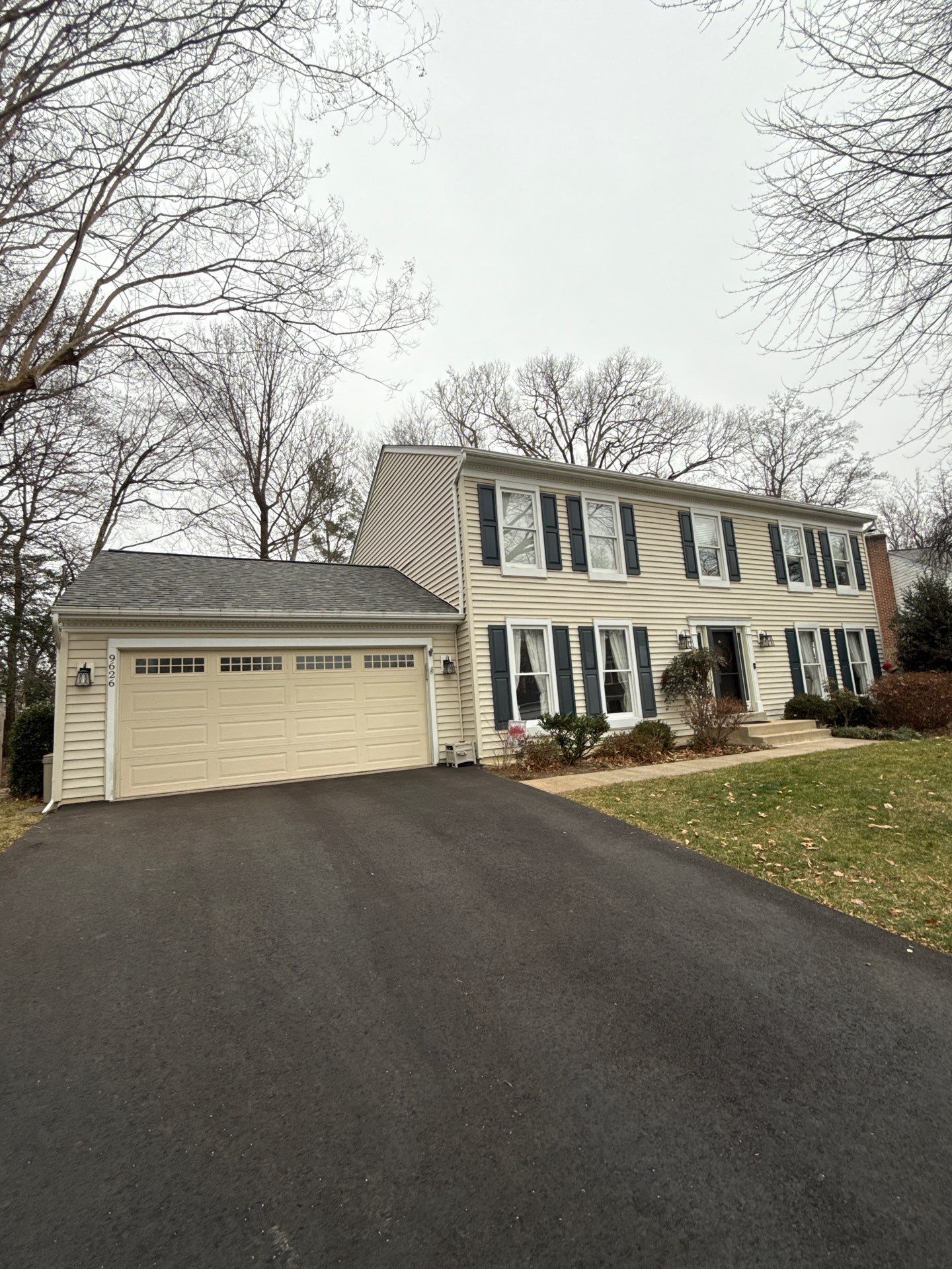 Fairfax Station :Residential Roof Replacement with CertainTeed Landmark Pro in Max Def Drift Wood by RM Banning, Inc.