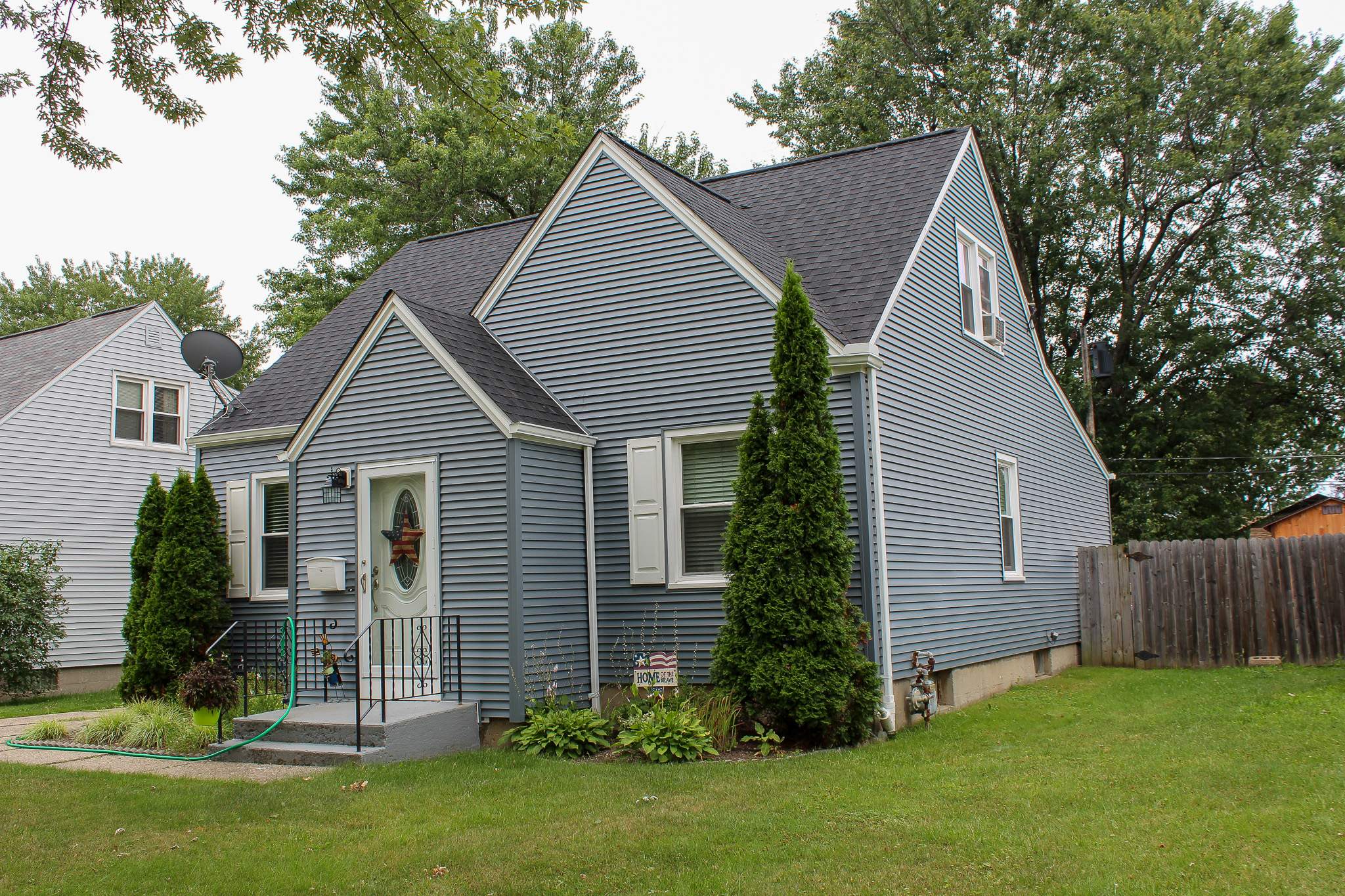 Exterior Siding and Roof by Ivy Lea Construction