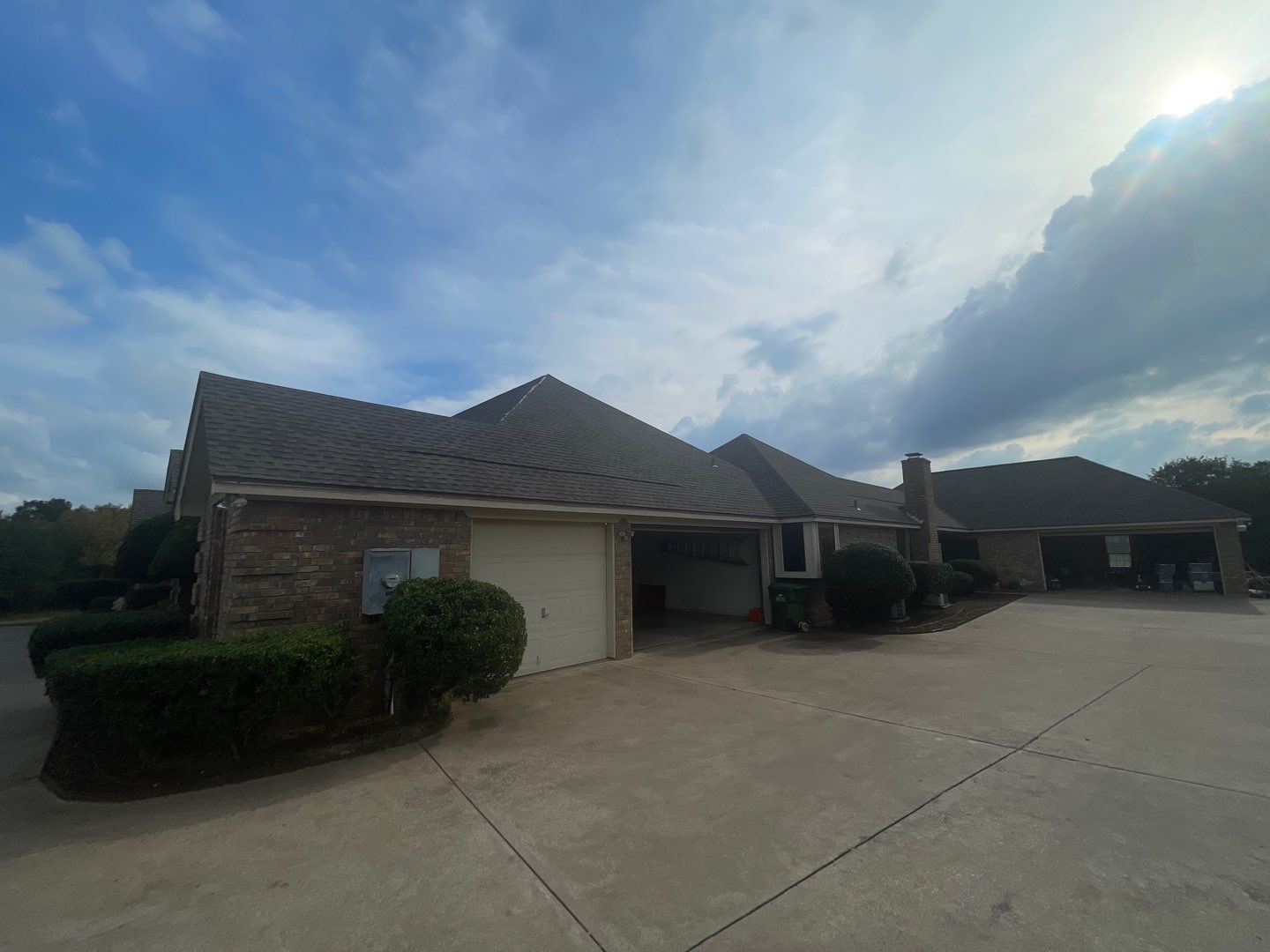 Rendon Forth Worth Texas Large Estate - Roofing Installation using GAF Timberline Armorsheild 2 Class 4 Impact Resistant Shingle System by First United Roofing & Construction
