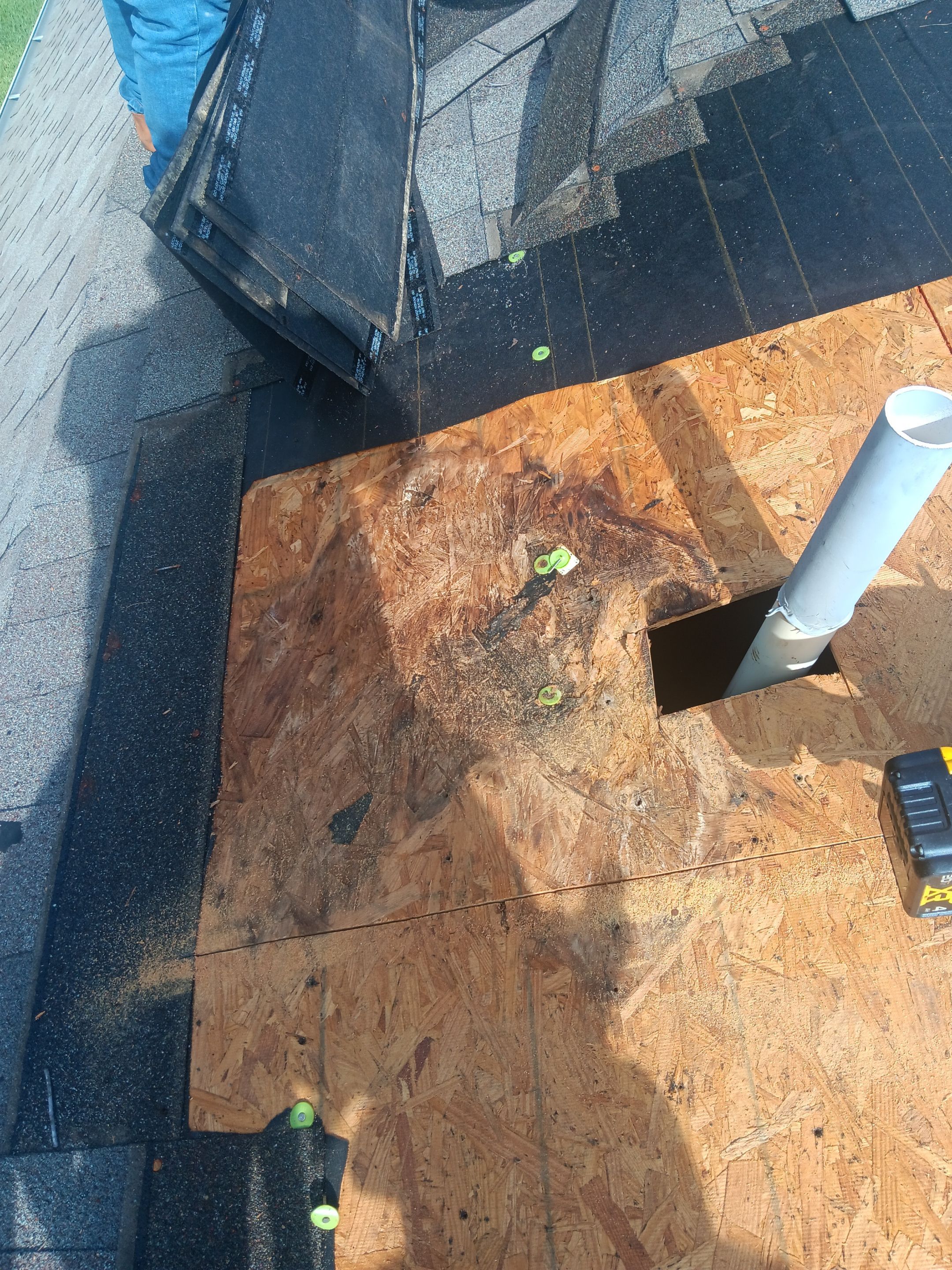 Hail Damage using Owen's Corning Duration (Lifetime) Shingles by Roof Repair Company