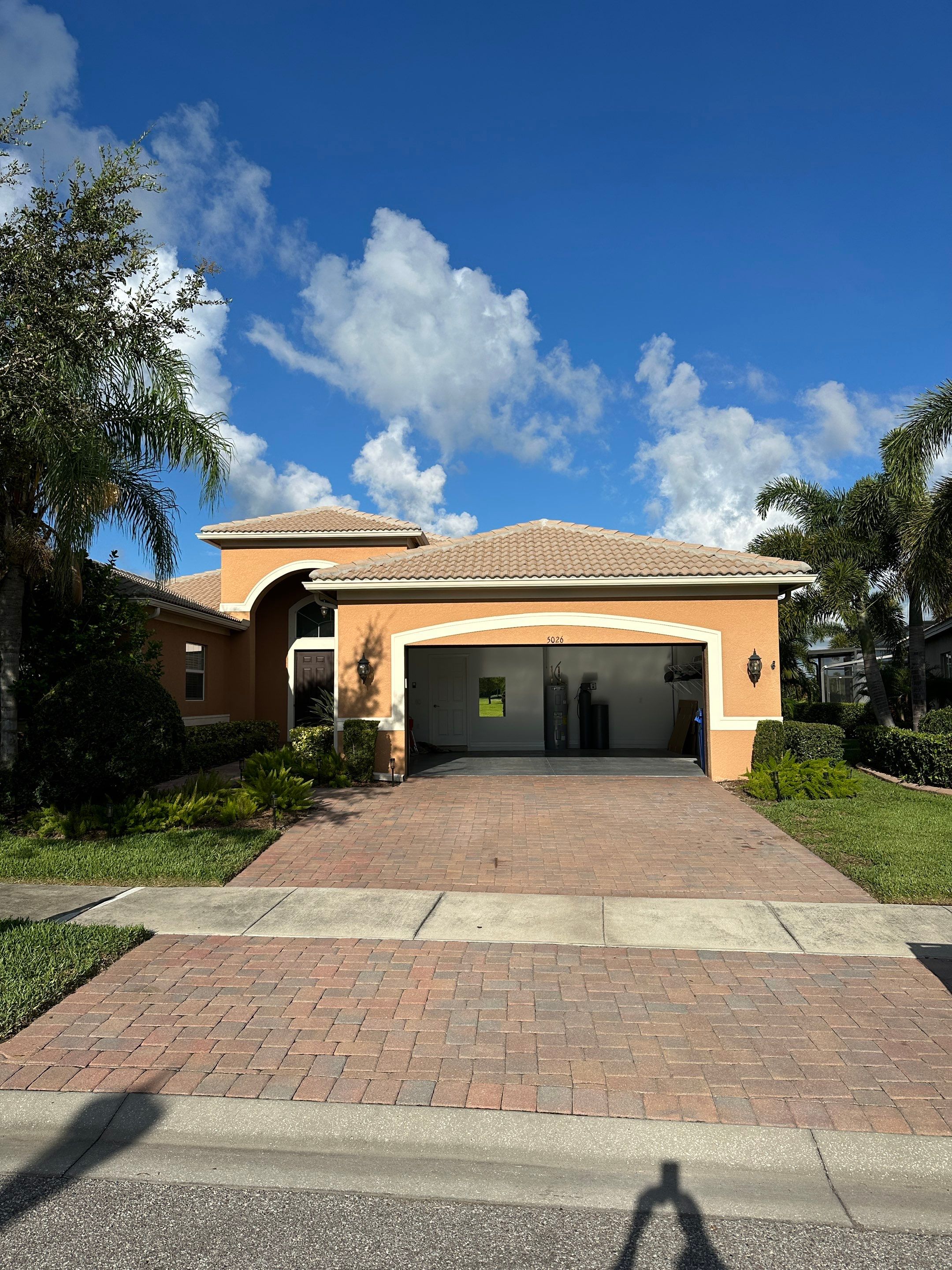 Professional Paver Stripping and Sealing Service in Valencia Lakes Wimauma by Supreme Paver Experts