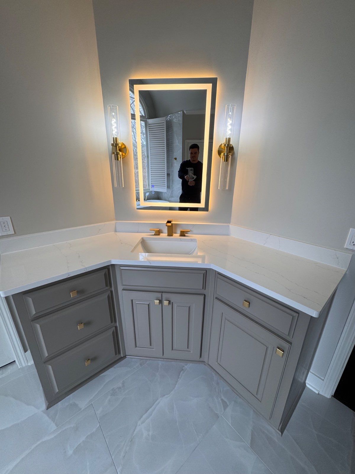 Master bathroom renovation by Prudencio