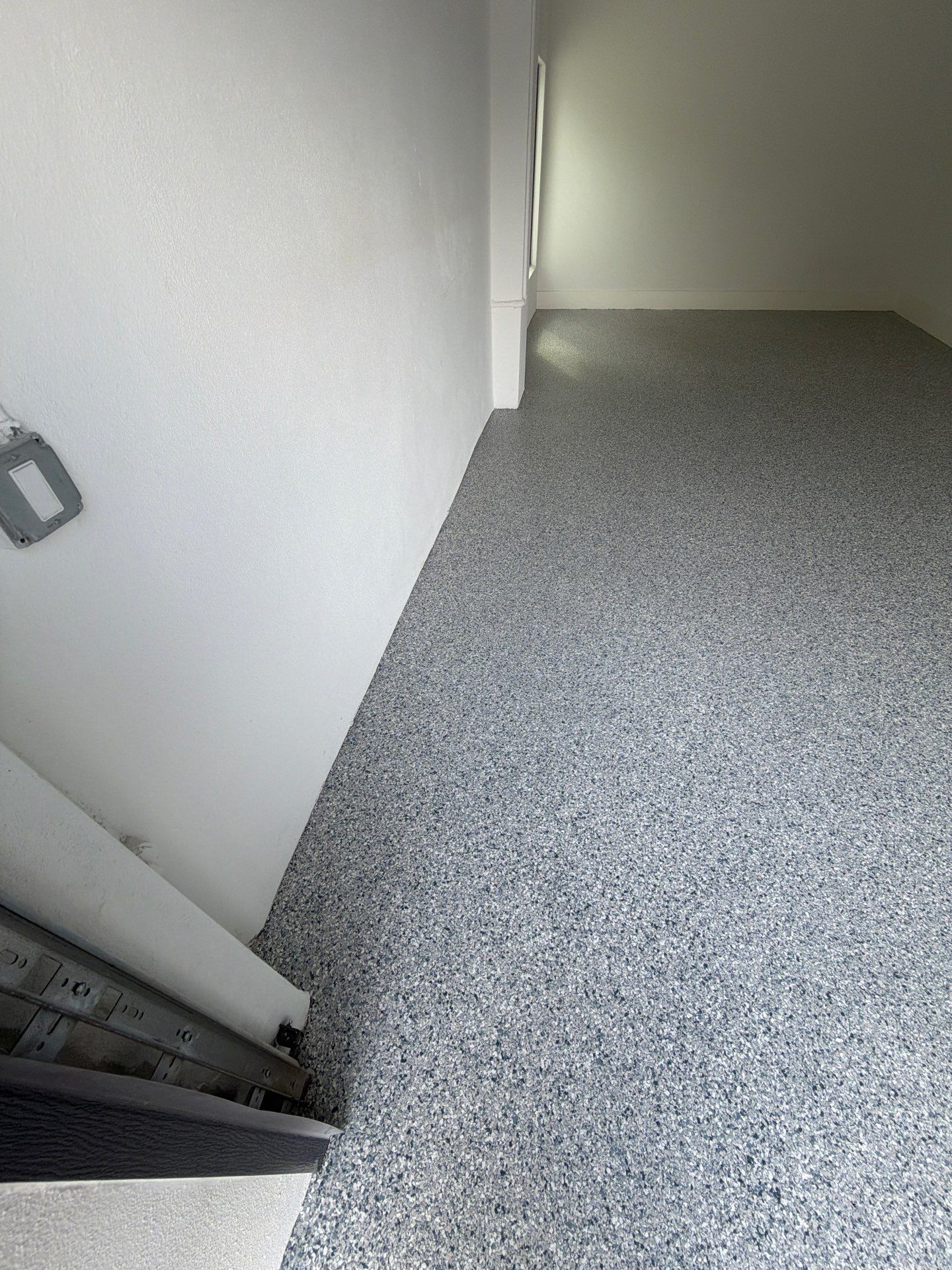 Residential Garage Floor Preparation and Epoxy Coating in Dunedin by Performance Floors & Coating