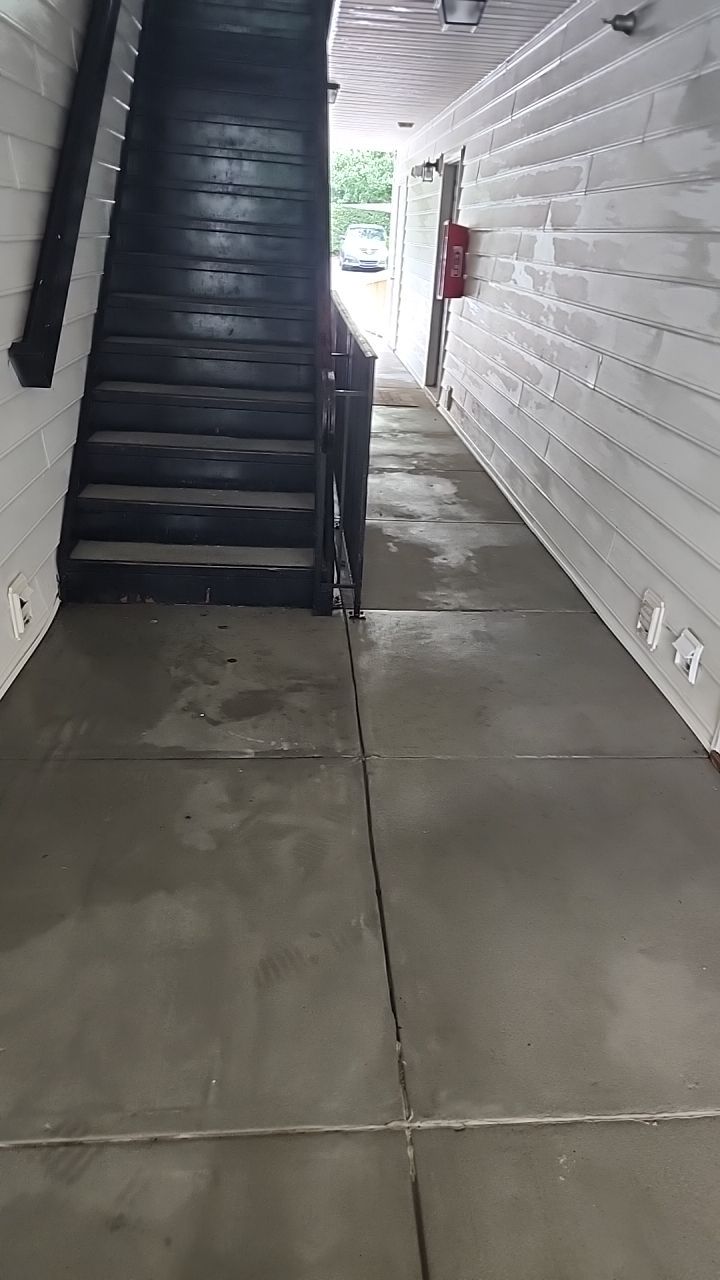 Appartment cleaning by Power Wash Masters LLC