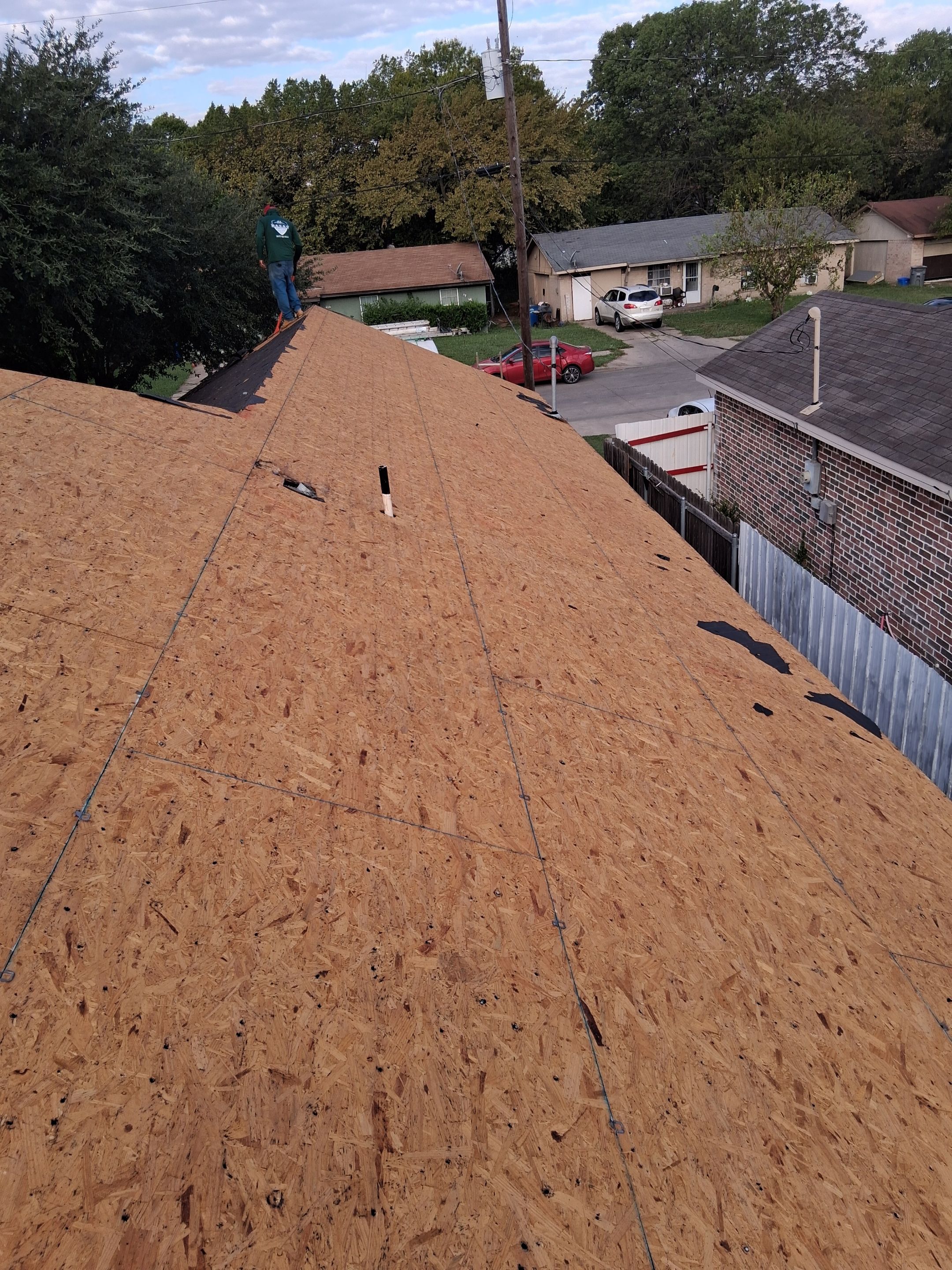 GAF Natural Shadow Charcoal  by Top Sun Roofing