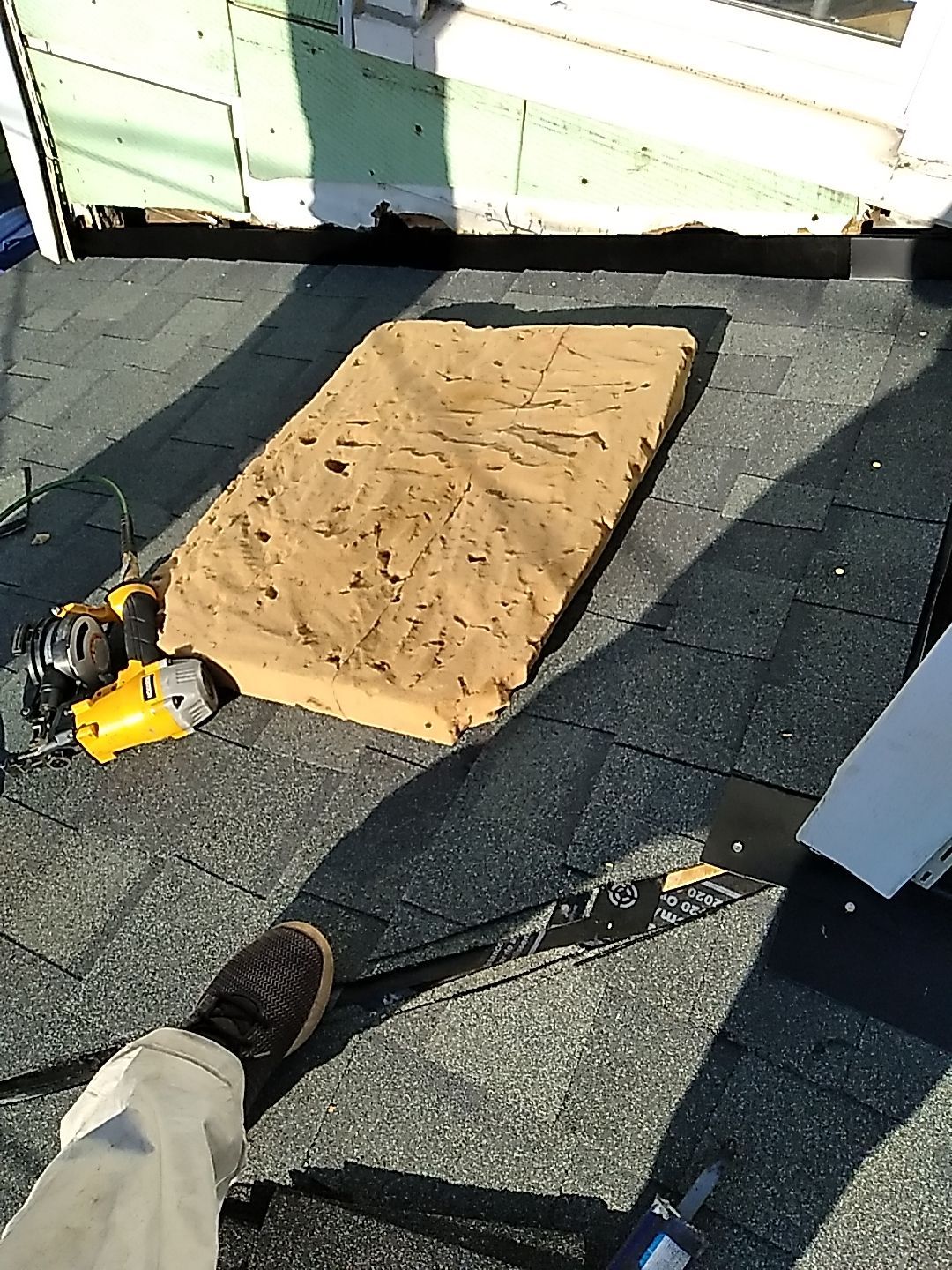 Residential Roofing Installation using Owens Corning® Oakridge Estate Gray by Indigo State Roofing
