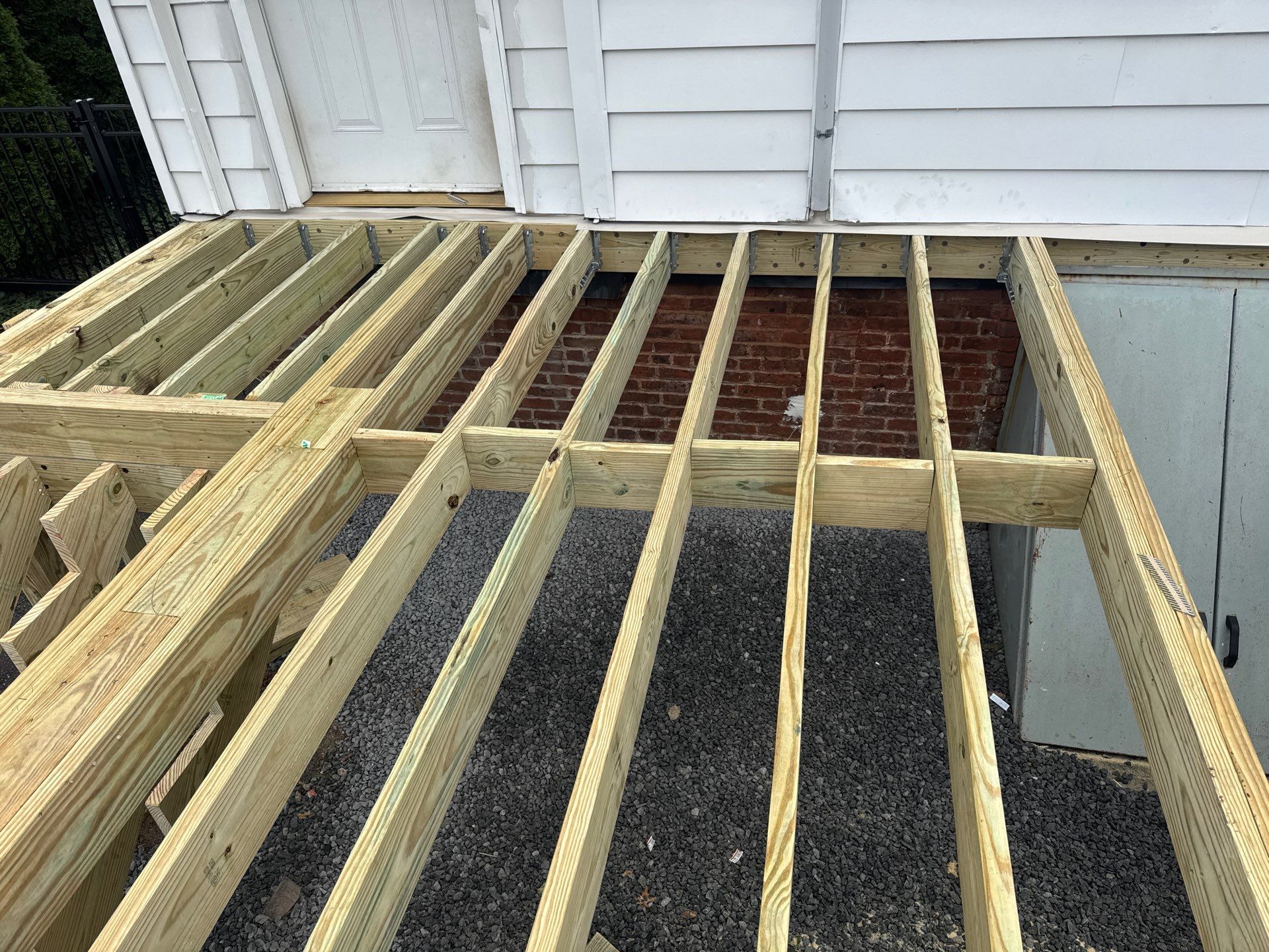 new deck with cable rails in Montclair NJ by deck guardian
